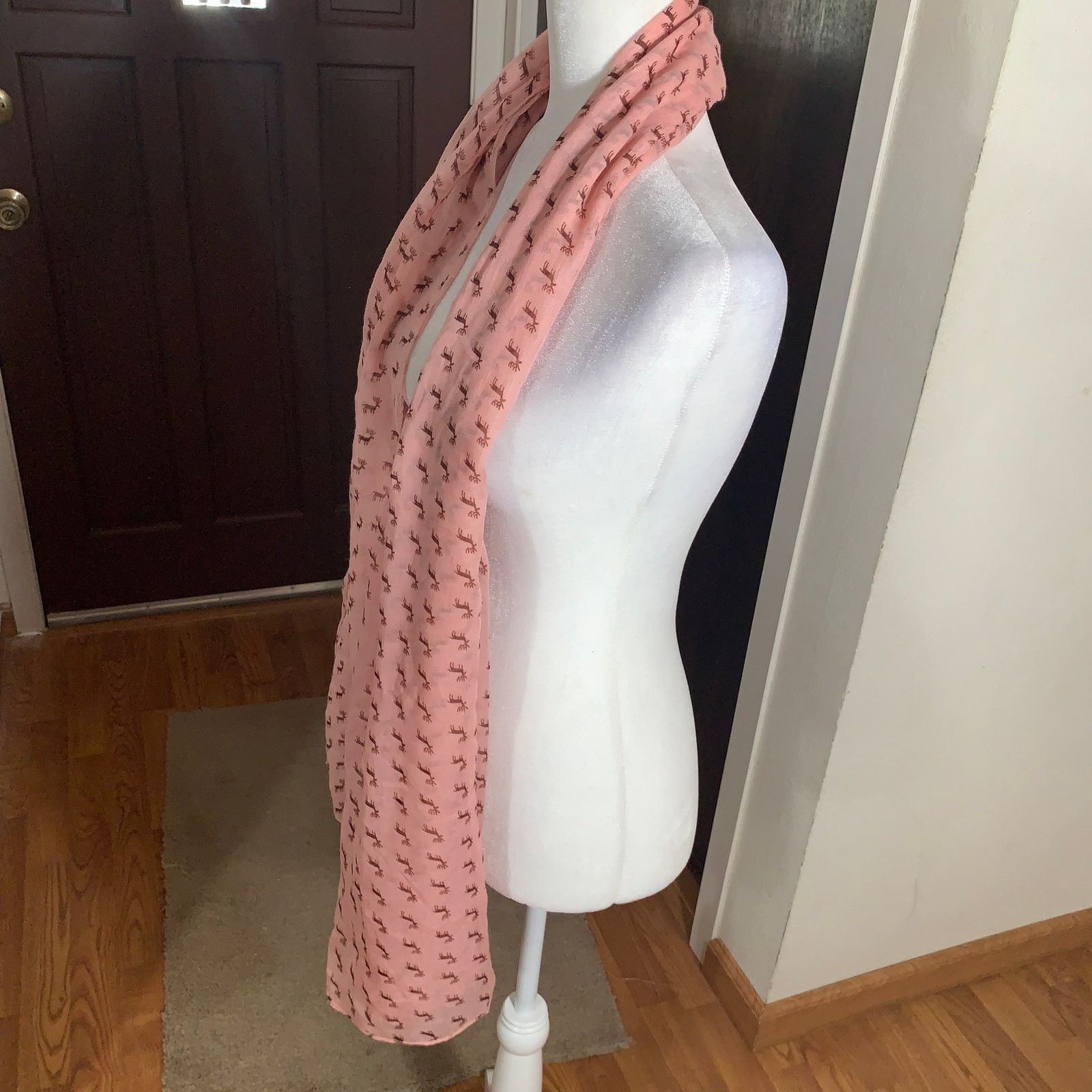 Other Women's Scarves & Wraps Pink Color Size ONE SIZE - 5 Thumbnail