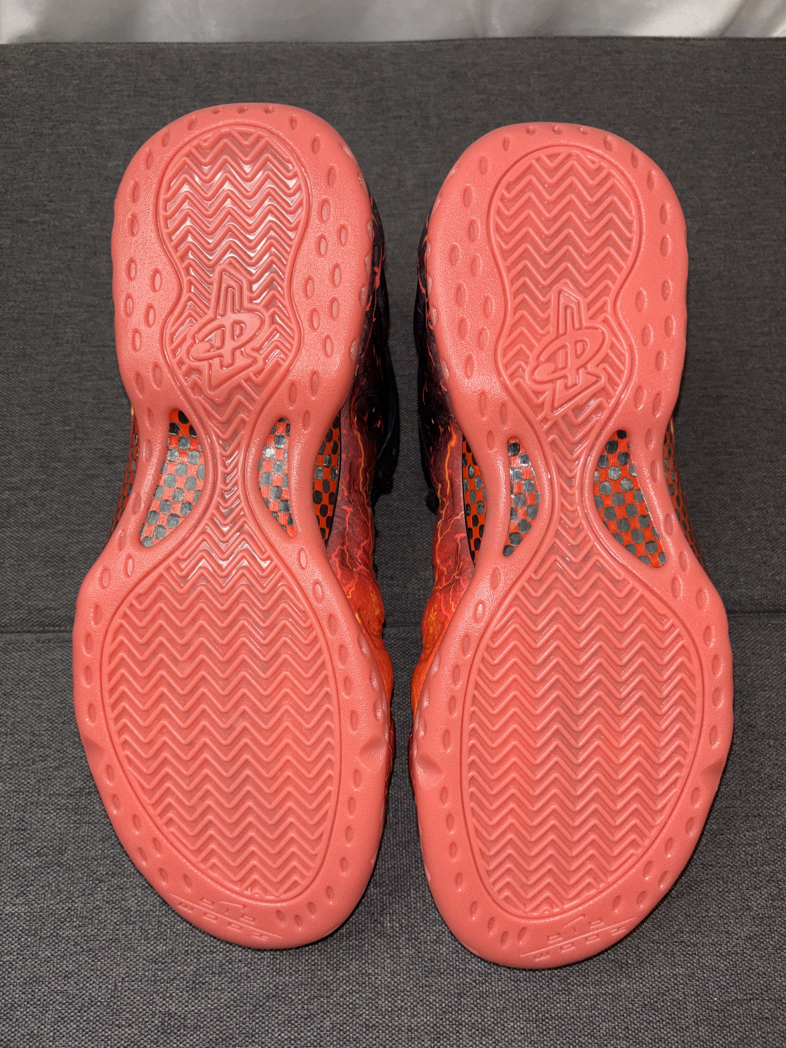 Nike Nike Air Foamposite One PRM Stranger Things 13 IR7336-001 Size US 13 / EU 46 - 11 Thumbnail