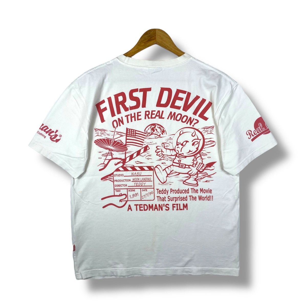 Tedman Japanese Brand TEDMAN Moon Landing Was A Hoax Graphic Tee Size US M / EU 48-50 / 2 - 1 Thumbnail