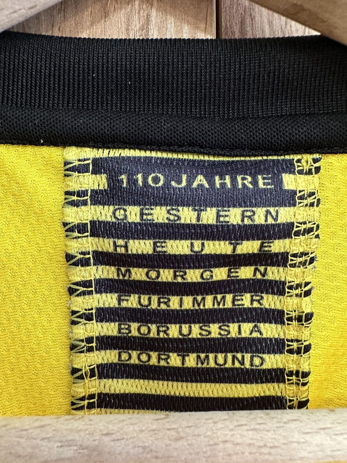 Puma Borrusia Dortmund 2019/2020 Haaland #17 Home Puma Soccer Kit Size US L / EU 52-54 / 3 - 7 Thumbnail