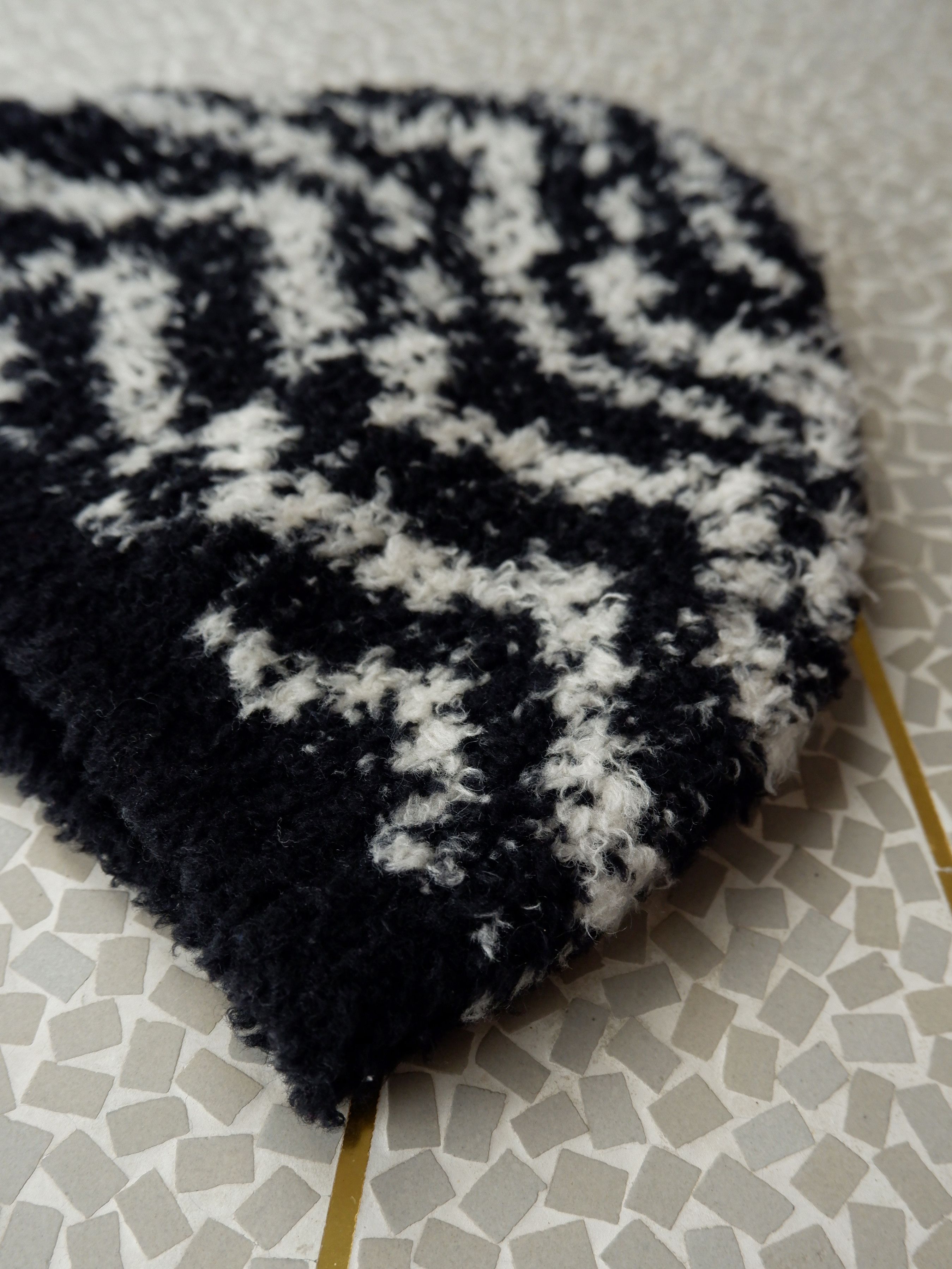 Kris Van Assche Last drop! Kris van Assche wool chevron beanie AW14 Size ONE SIZE - 3 Thumbnail