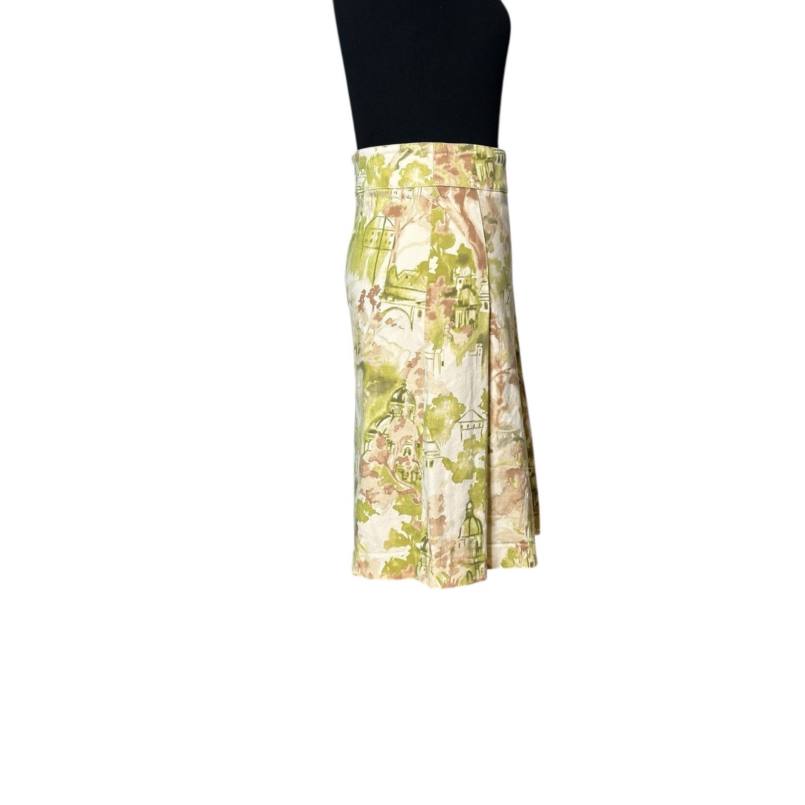 Zara Zara cream green floral print front pleated skirt size small Size 28" / US 6 / IT 42 - 6 Thumbnail