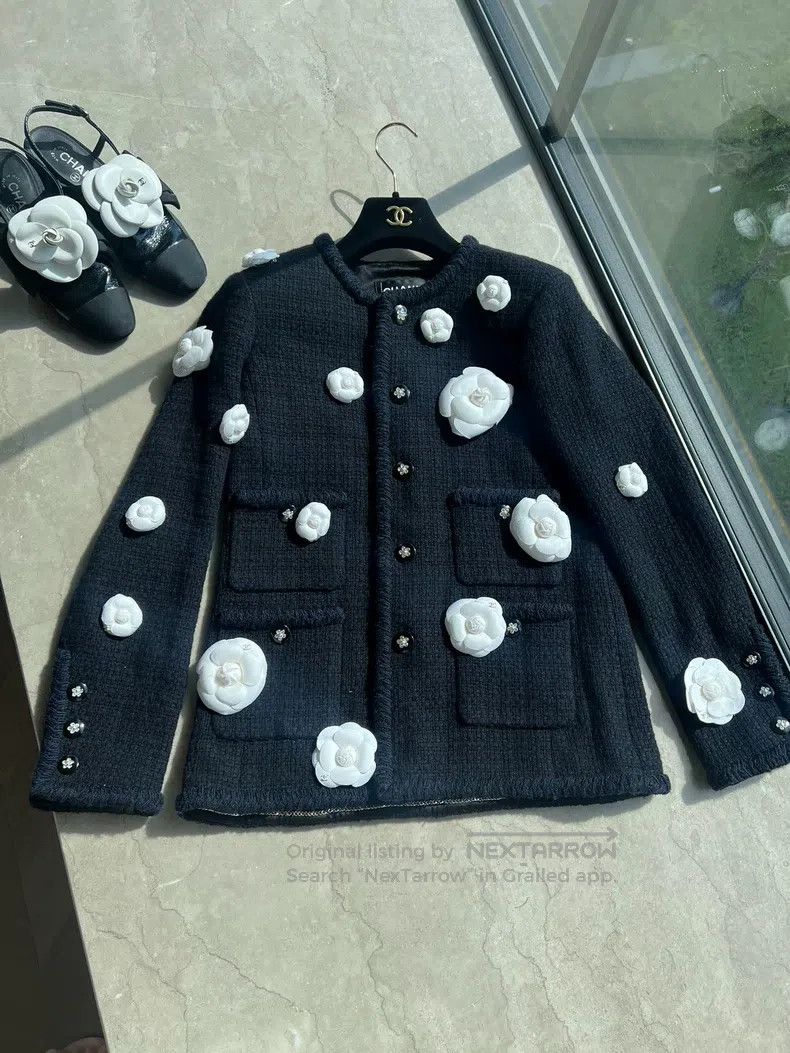 Chanel 23k black jacket