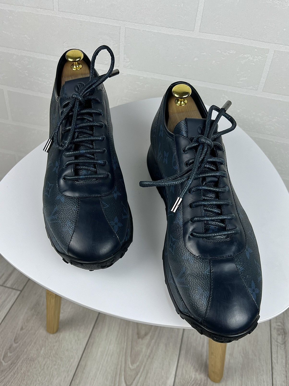 Louis Vuitton LOUIS VUITTON Sneakers Leather Trainers LV Monogram Logo Men Size US 10.5 / EU 43-44 - 7 Thumbnail