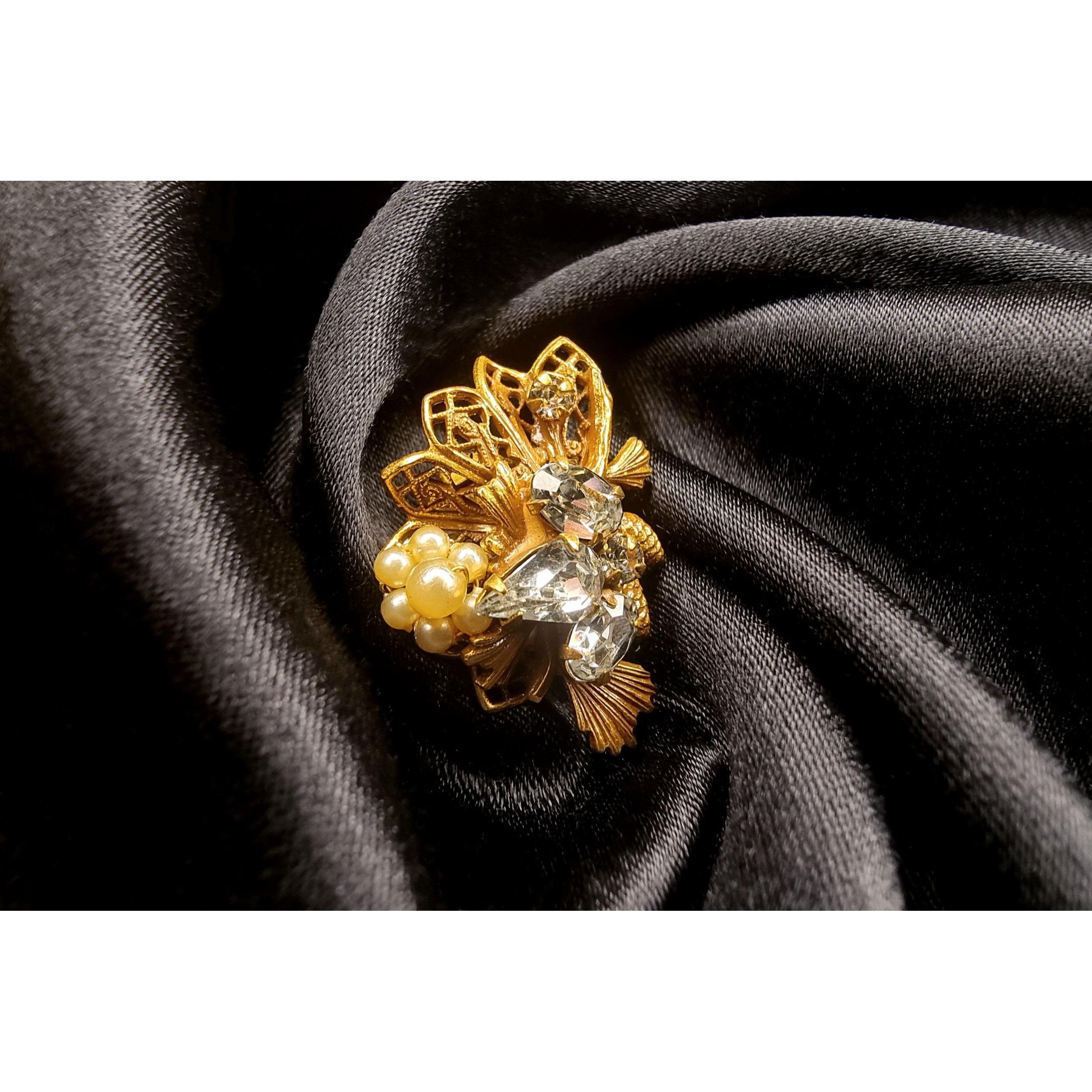 Vintage Rare Find Vintage Signed Original by Robert 1950's Brooch Pi Size ONE SIZE - 3 Thumbnail