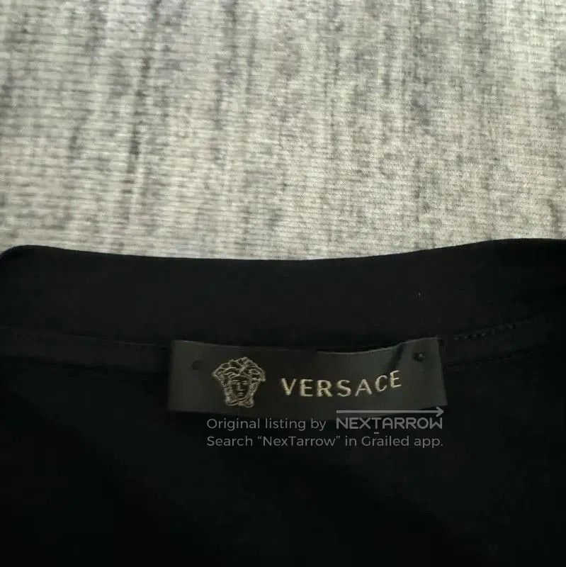 Versace Black Cotton Medusa T-Shirt for Men .