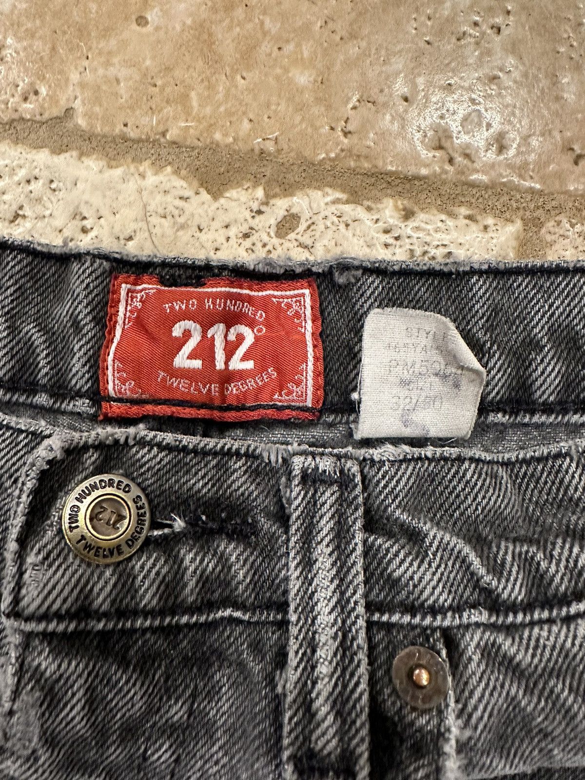 Vintage Vintage Two Hundred 212 Twelve Degrees Black Thrashed Denim Size US 32 / EU 48 - 9 Thumbnail