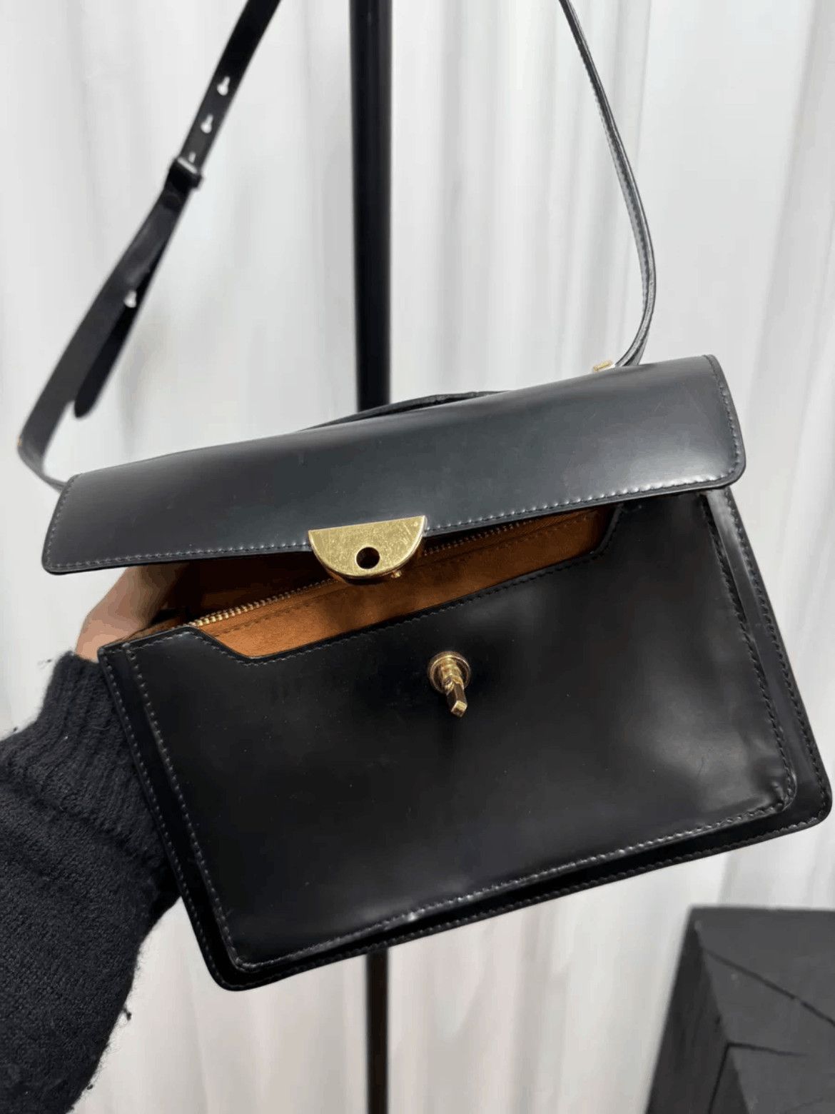 Dries Van Noten Dries Van Noten Golden Buckle Shoulder Bag Size ONE SIZE - 7 Thumbnail