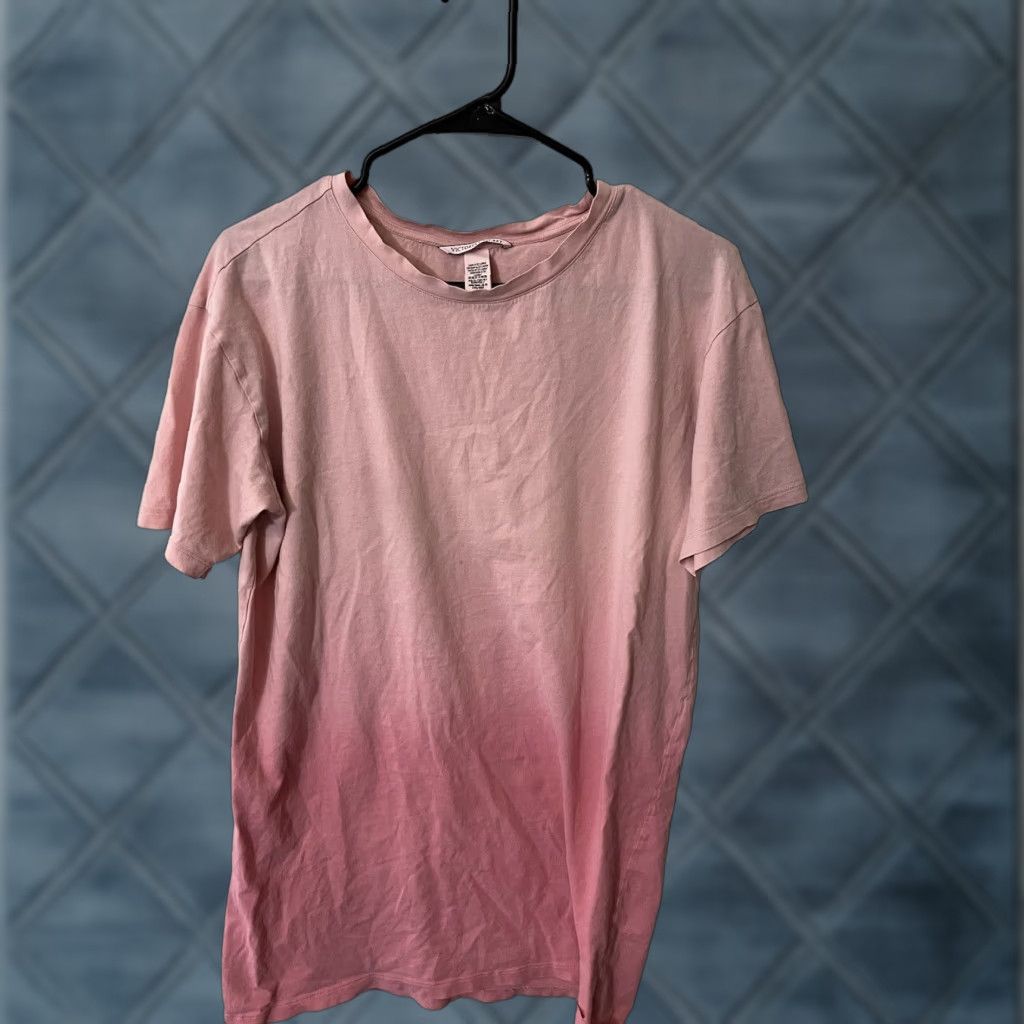 Victoria's Secret VINTAGE Victoria's Secret Pink Ombre Tunic T-Shirt Women XS Dog Theme Size XS / US 0-2 / IT 36-38 - 1 Thumbnail