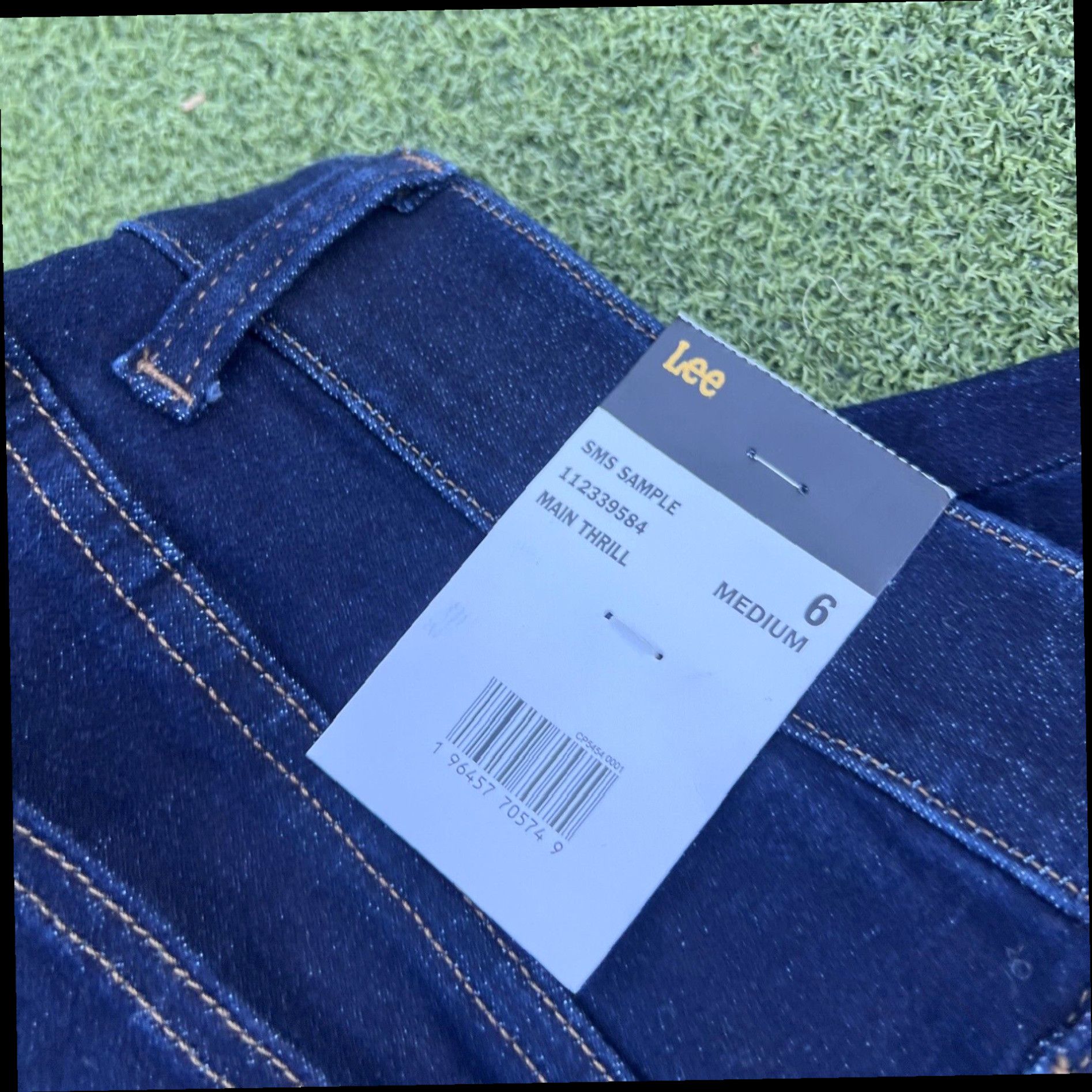 Lee New LEE Womens Straight Jeans Size 6 Medium Wash Cotton Poly Blend Stretch Size 28" / US 6 / IT 42 - 4 Thumbnail