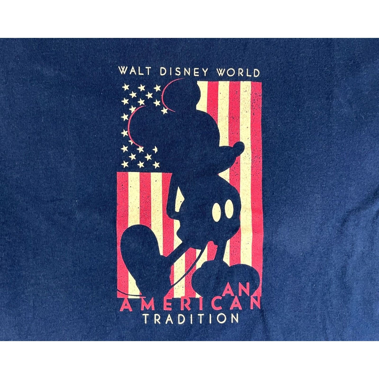 Disney VINTAGE Walt Disney World Unisex Adult T-Shirt Navy Blue Size L Mickey Mouse An American Tradition Shirt Mens Size US L / EU 52-54 / 3 - 3 Thumbnail