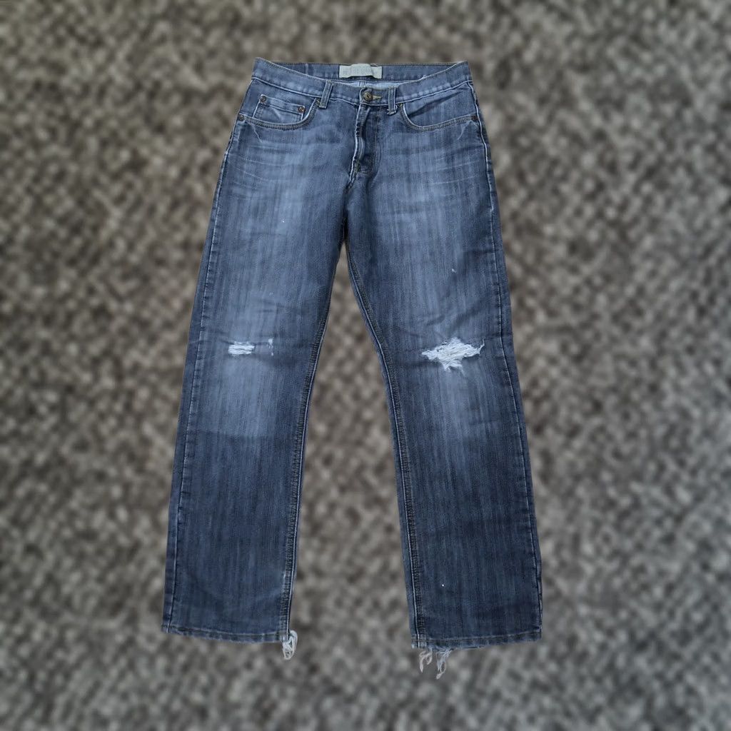 Wrangler VINTAGE Wrangler Jeans Men 30x30 Blue Denim Distressed 5-Pocket Bootcut Relaxed Denim Pants Jeans Men 30x30 Blue Distressed Wrangler Jeans Size US 30 / EU 46 - 1 Thumbnail