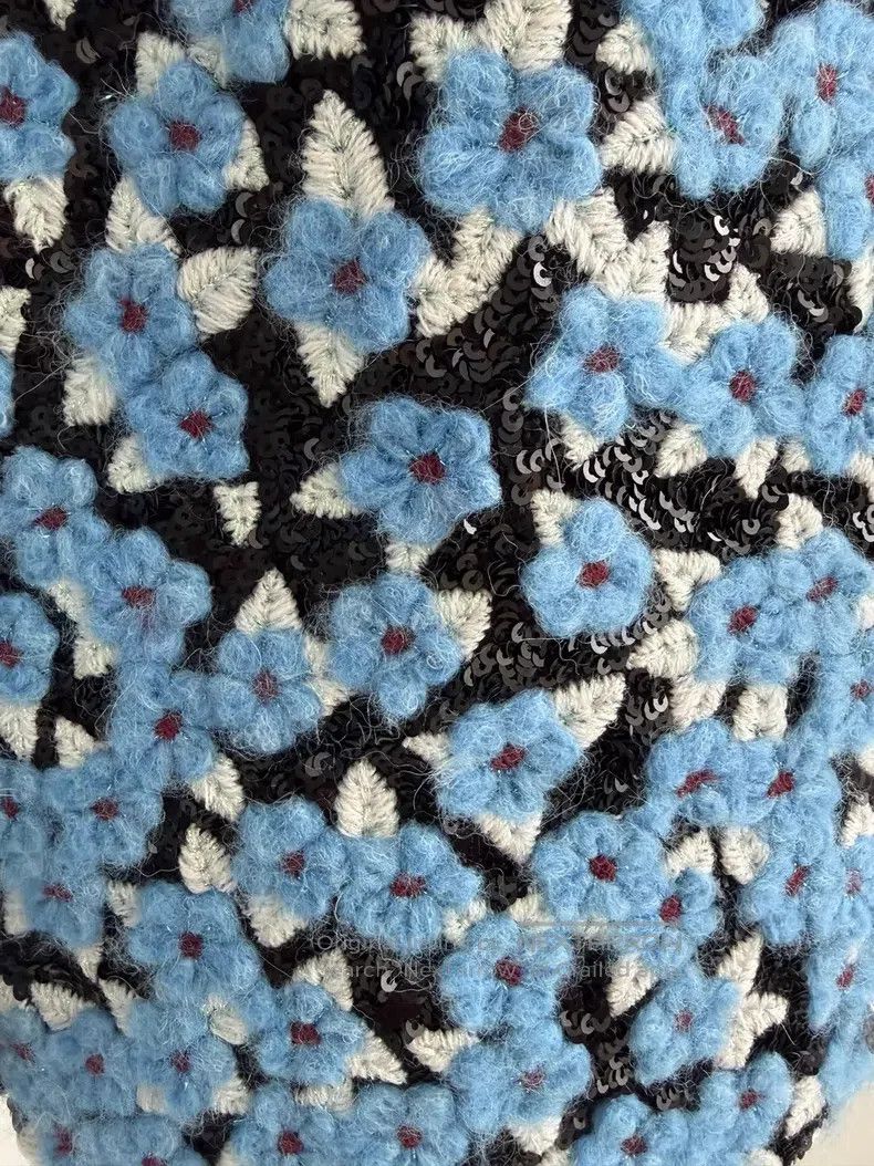 Chanel Chanel Blue flower sequin cashmere vest Size XXS / US 00 / IT 34 - 3 Thumbnail