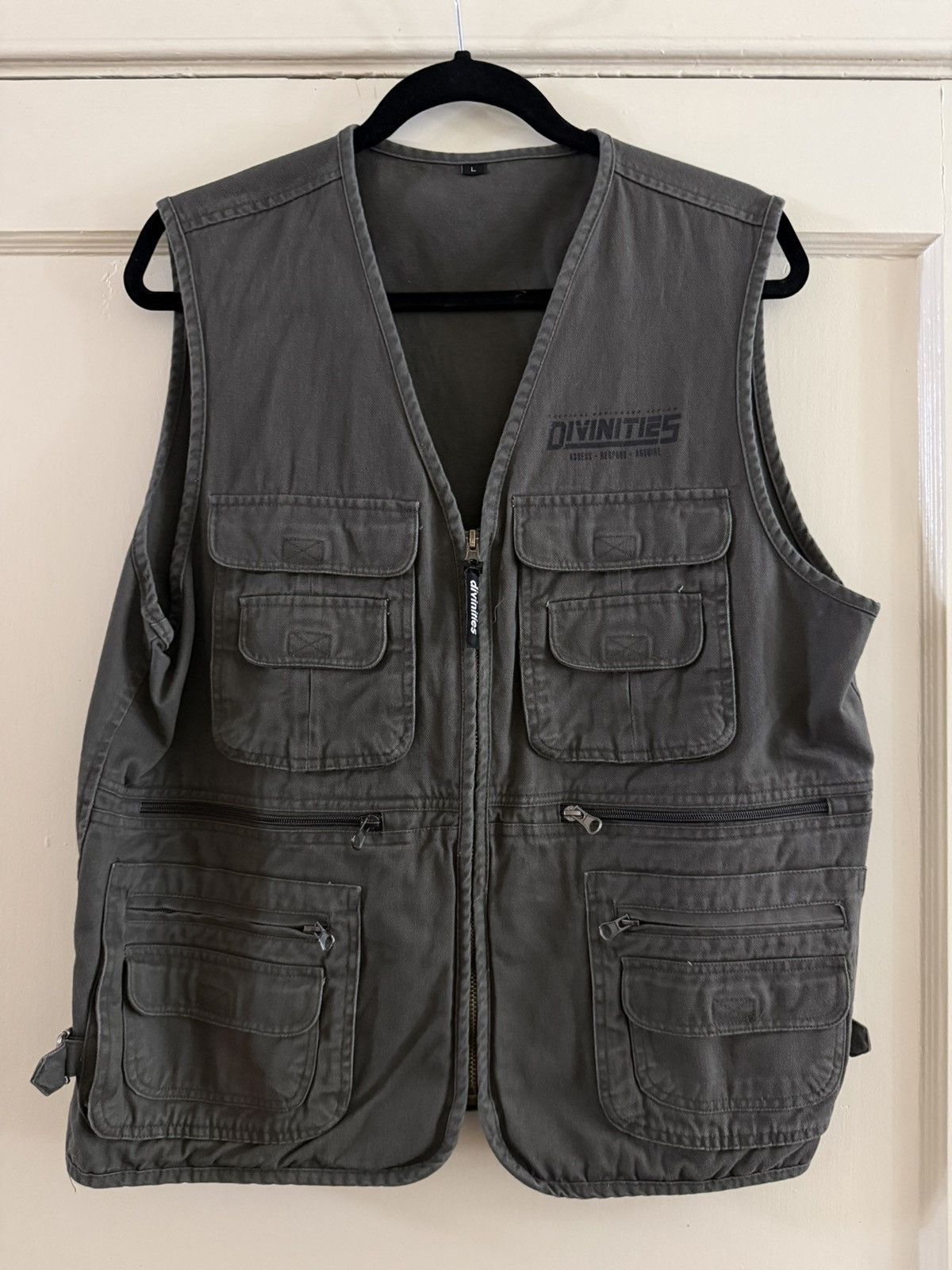 DIVINITIES Divinities anime vest Size US L / EU 52-54 / 3 - 1 Thumbnail