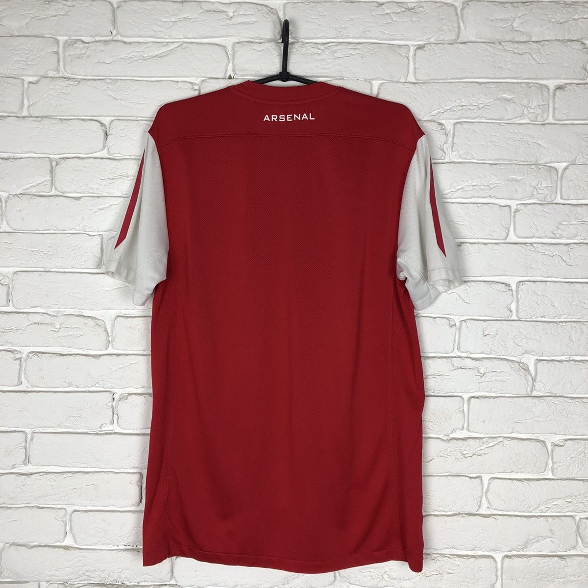 Nike Arsenal nike 2011 2012 home jersey Size US M / EU 48-50 / 2 - 8 Thumbnail