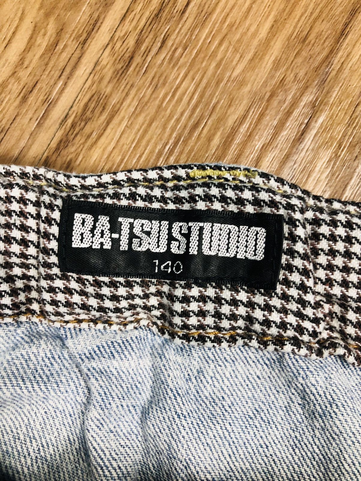 Japanese Brand BA-TSU STUDIO Y2K Reworked Distressed Denim (37) Size US 27 - 11 Thumbnail