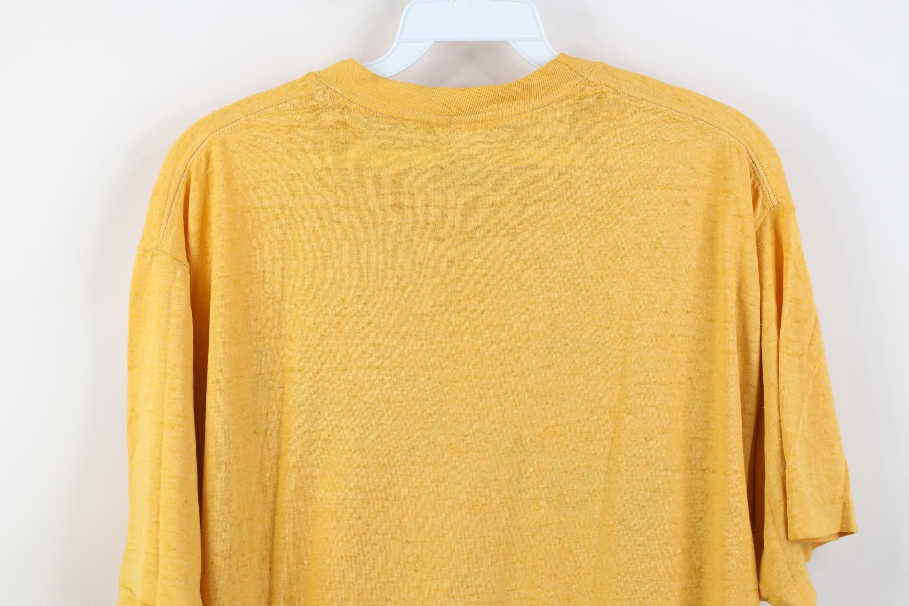 Vintage Vintage 70s 80s Riunite D'Oro Pure Gold Wine T-Shirt USA Size US XL / EU 56 / 4 - 12 Thumbnail