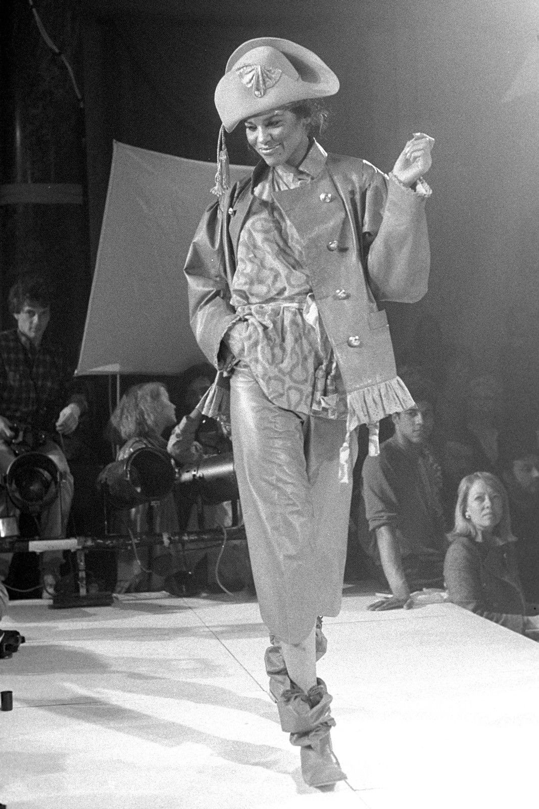 Malcolm McLaren 1981 “Pirate Collection” Buccaneer Deformed Pants Size US 30 / EU 46 - 4 Thumbnail