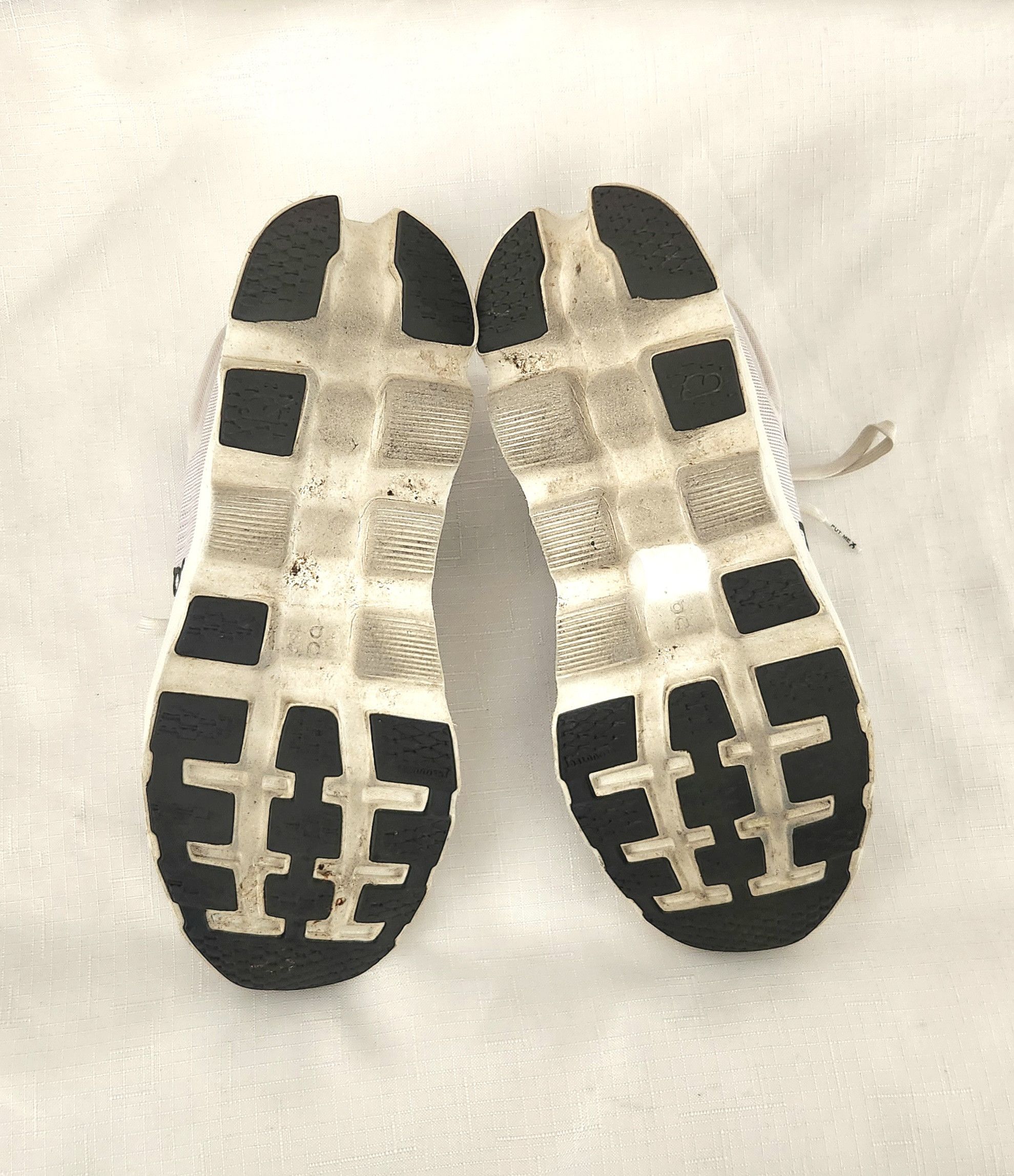 On ON CLOUDSTRATUS 3 On Cloudstratus 3 3MD30112143 Pearl Ivory Size US 8.5 / EU 41-42 - 10 Thumbnail