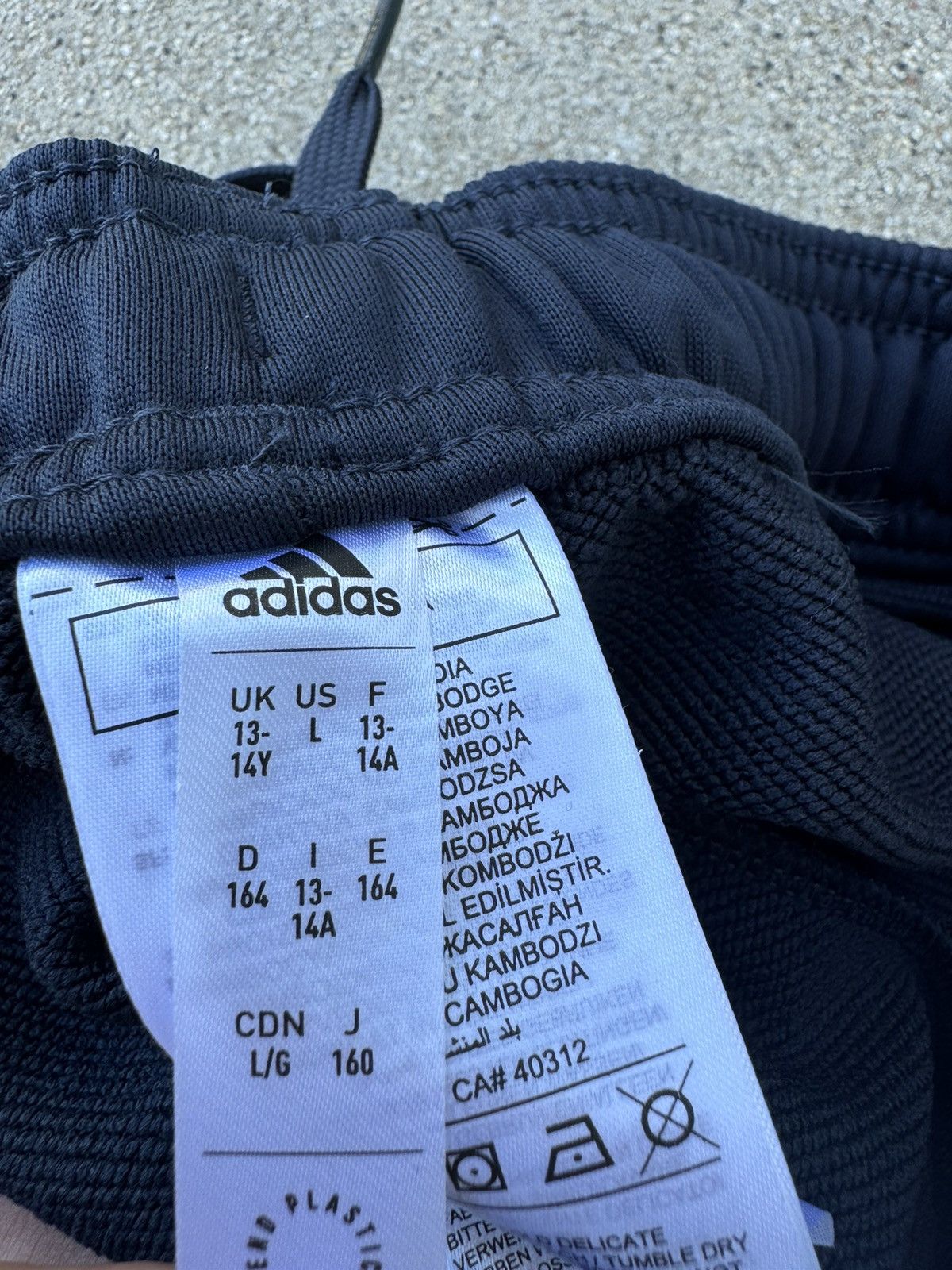 Adidas Real Madrid x Adidas sweatpants Size US 26 / EU 42 - 3 Thumbnail