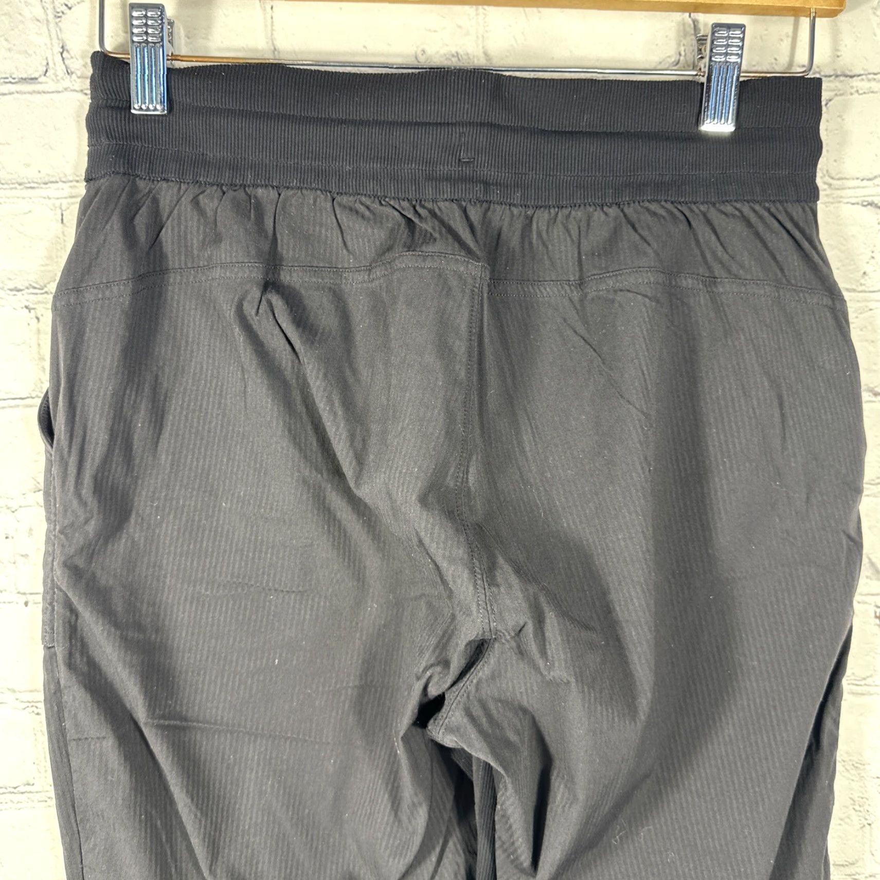 Lululemon Lululemon Beyond The Studio Jogger Women 6 Pants Athleisure Black 28x28 Size 28" / US 6 / IT 42 - 4 Thumbnail