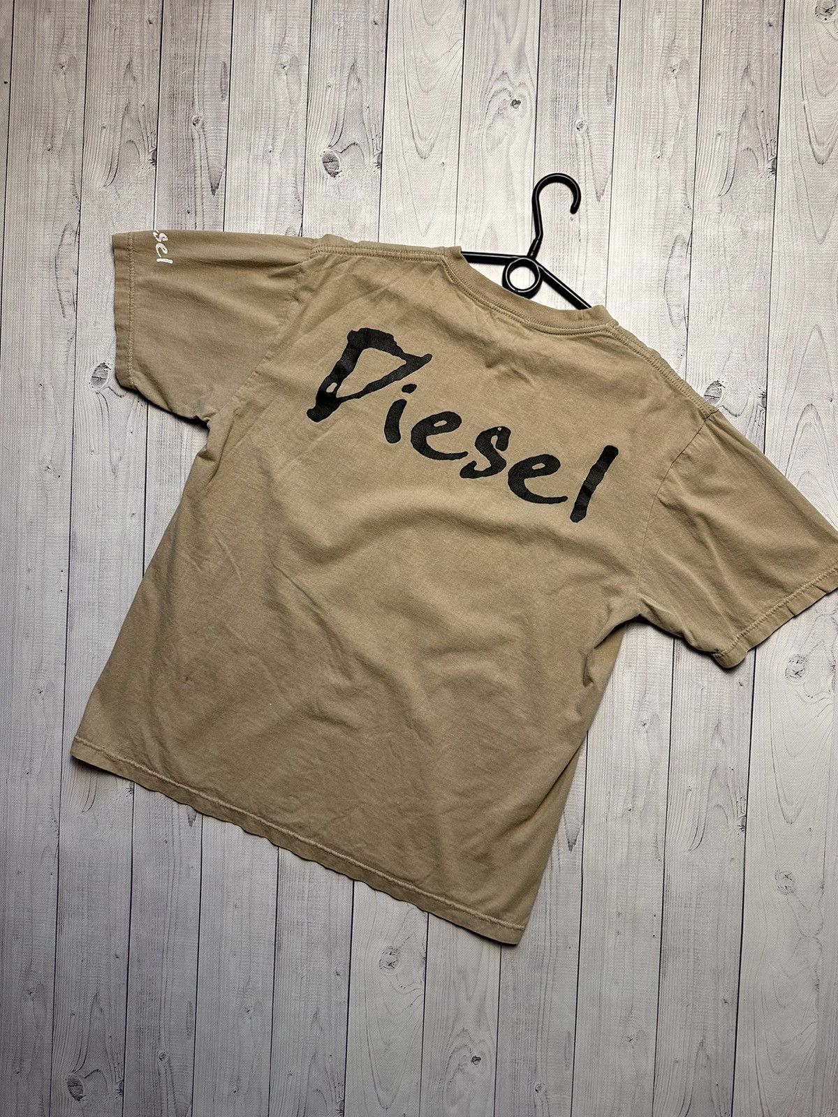 Diesel Vintage Diesel Beige tee big logo size L rare distressed Size US L / EU 52-54 / 3 - 2 Thumbnail