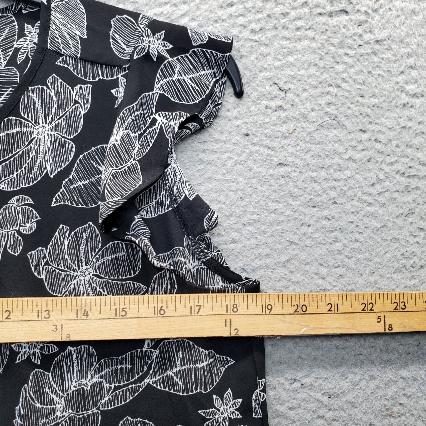 Loft LOFT Outlet Blouse Women M Multicolor Floral Sleeveless Ruffle Button 1/2 Button Casual Travel Size M / US 6-8 / IT 42-44 - 6 Thumbnail