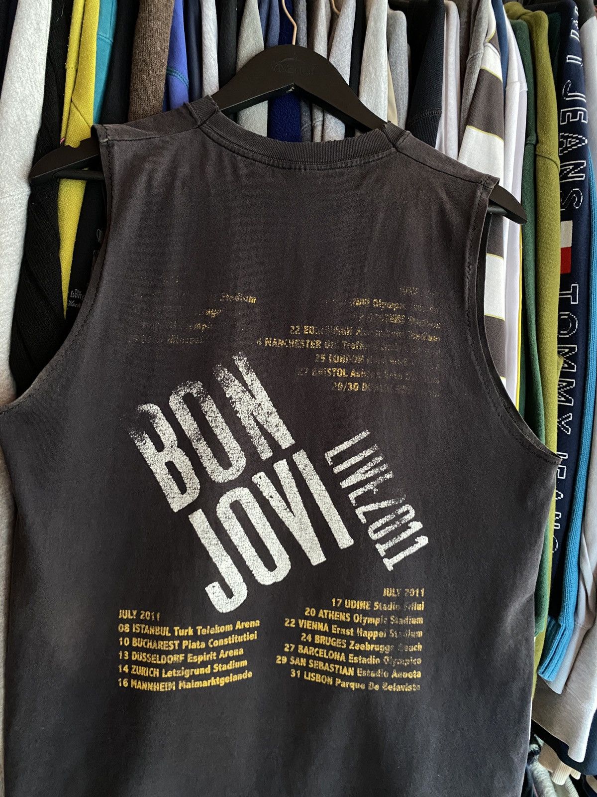 Band Tees VINTAGE BON JOVI TOUR DISTRESSED TANK TOP TEE Y2k Size US L / EU 52-54 / 3 - 4 Thumbnail