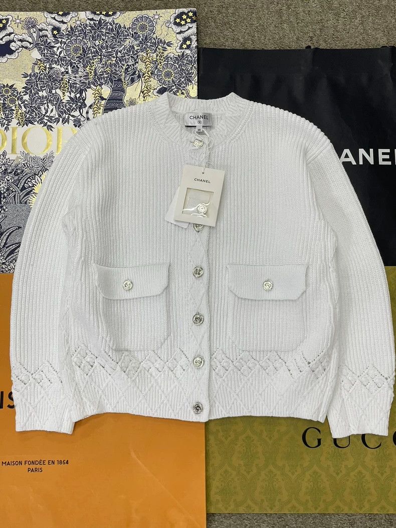 Chanel Chanel 25P White Knit Cardigan - dmc Size US M / EU 48-50 / 2 - 1 Thumbnail