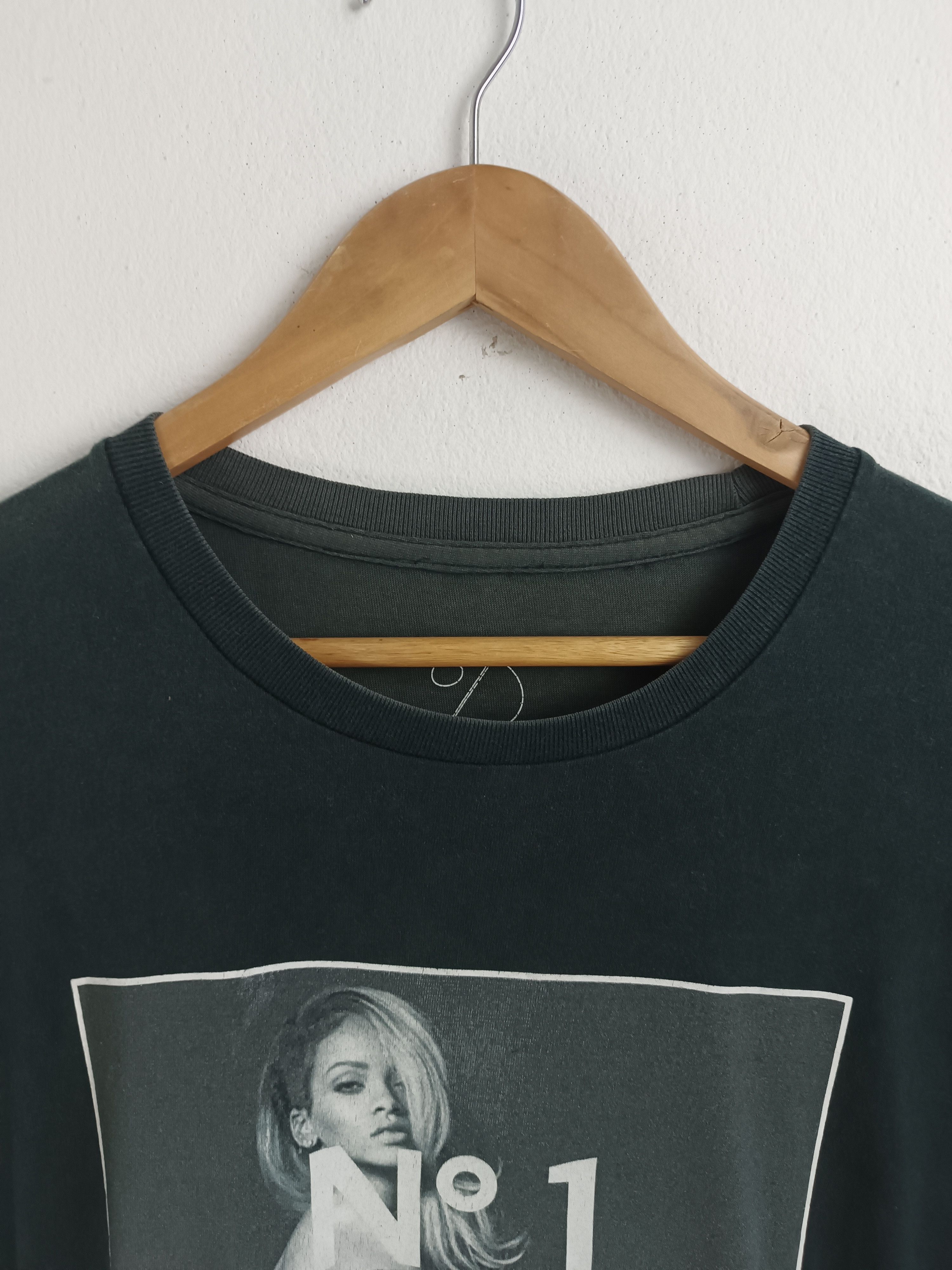 Rap Tees FADED VINTAGE RIHANNA POTRAIT TEE asap rocky travis scott Size US XL / EU 56 / 4 - 8 Thumbnail