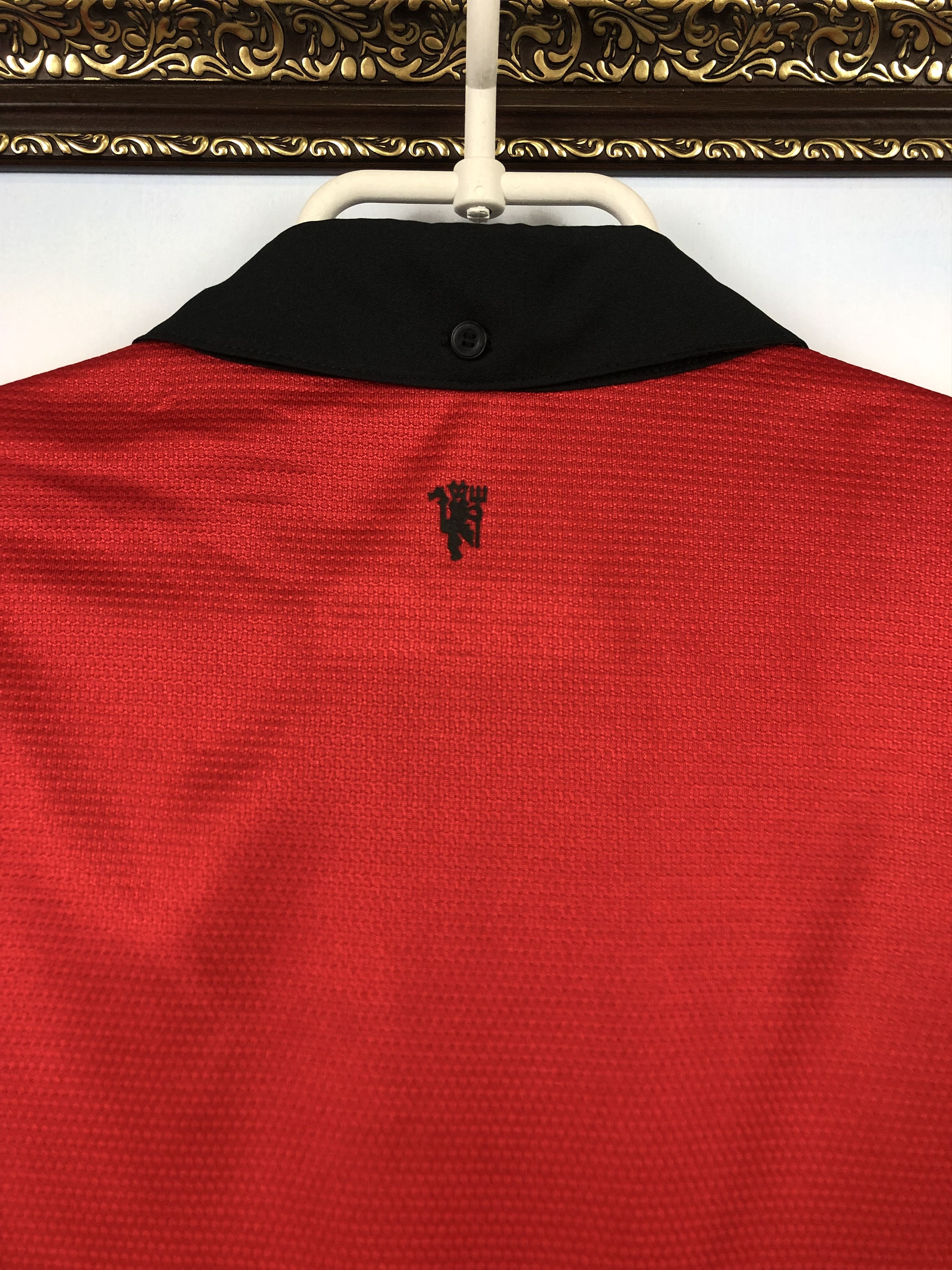 Nike Manchester United football shirt 2013 Soccer Nike Jersey Size US L / EU 52-54 / 3 - 18 Thumbnail