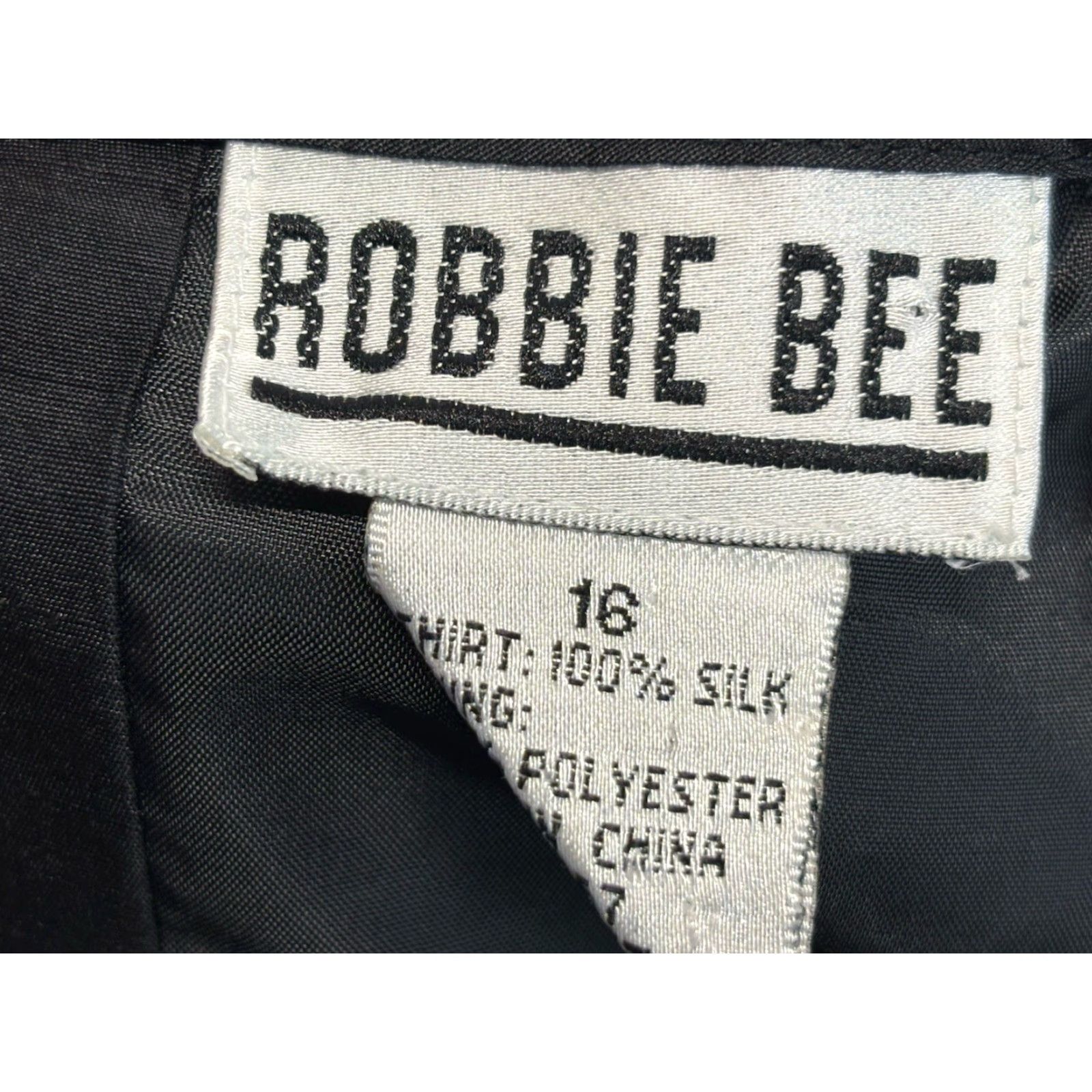 Vintage VINTAGE Robbie Bee Silk Blouse Top Women’s 16 Black Polka Dot Sleeveless Back Button Business Shirt Womens 16 Size XXL / US 16-18 / IT 52-54 - 6 Thumbnail