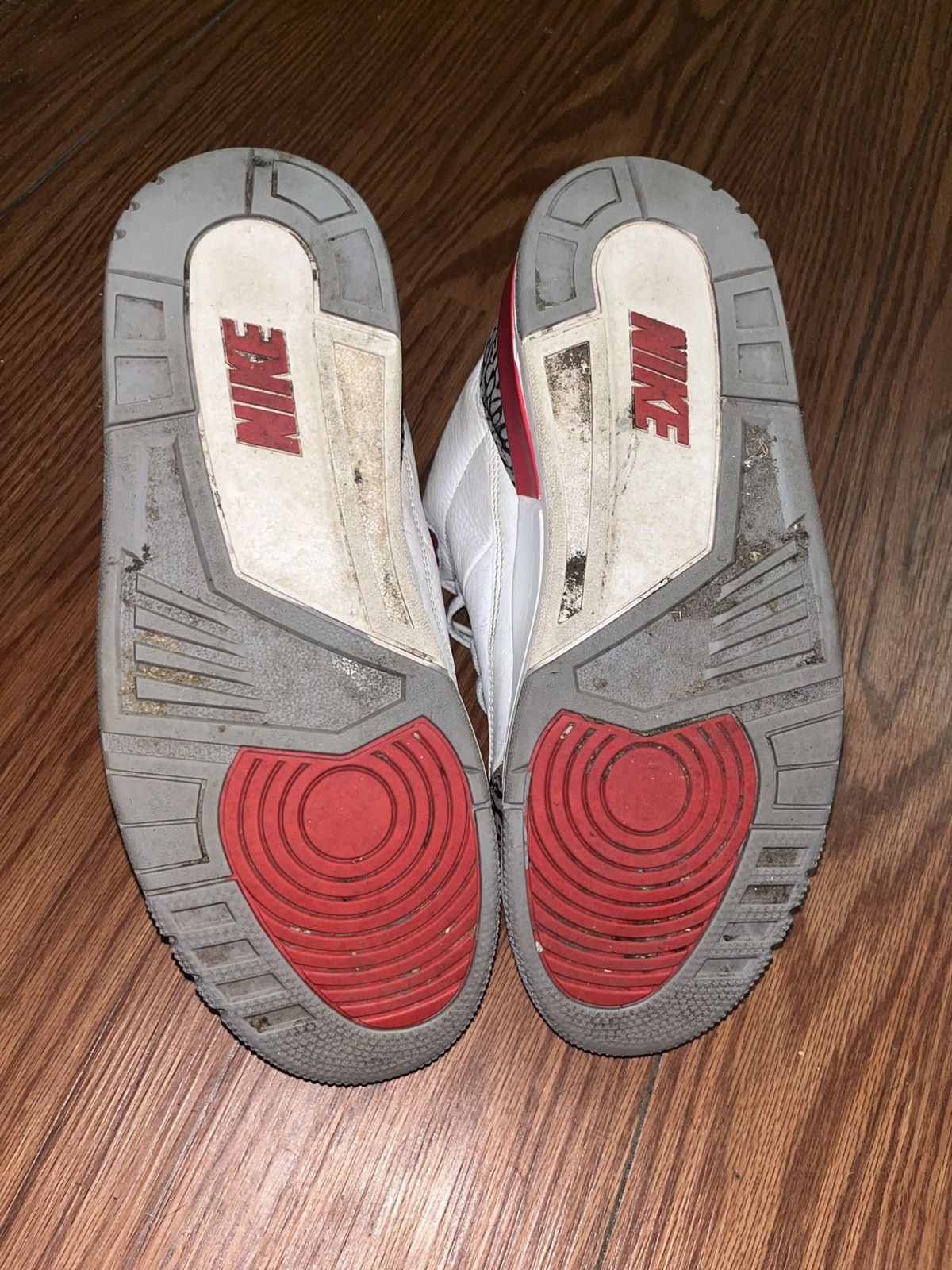 Nike Jordan 3 Fire Red Size US 10 / EU 43 - 6 Thumbnail