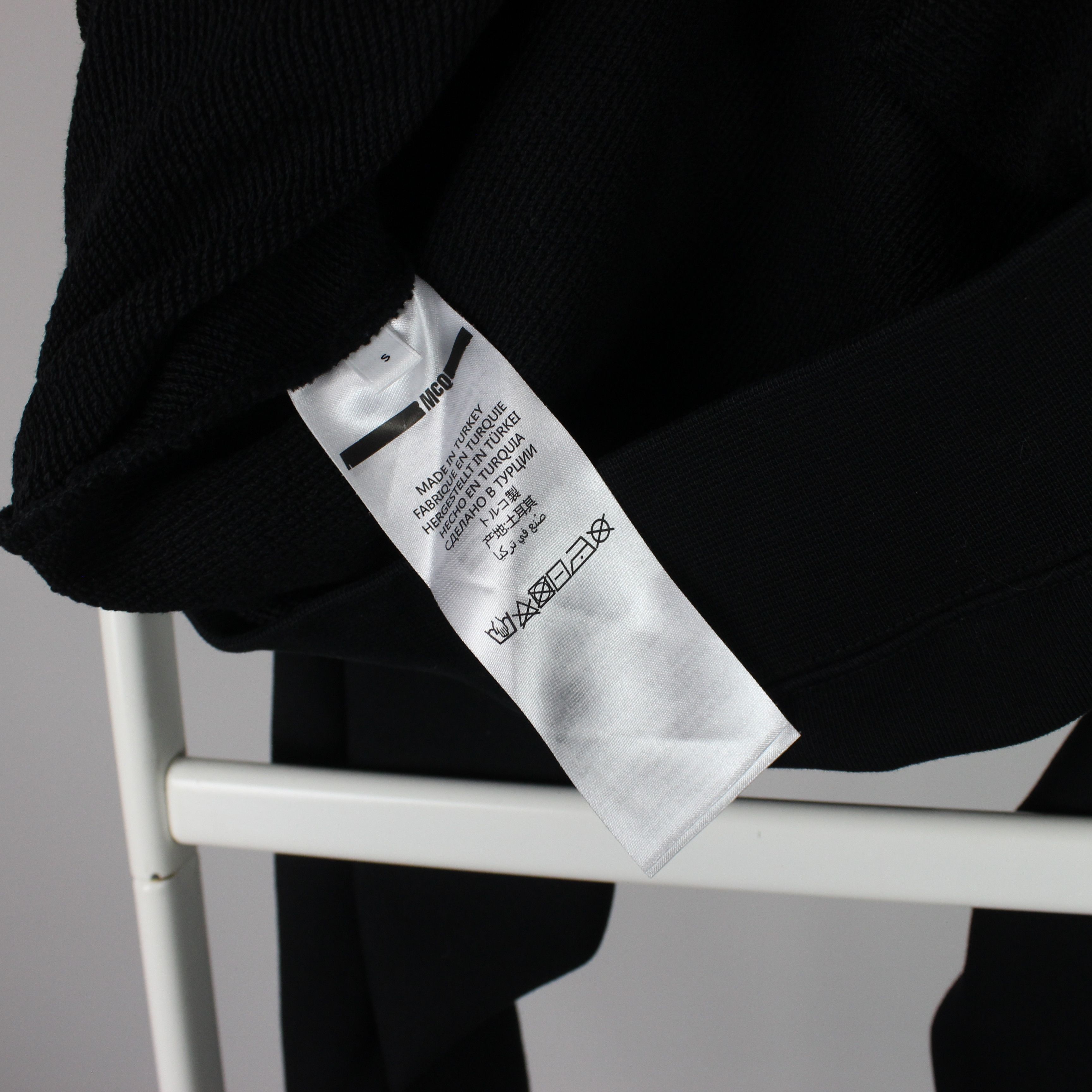 MCQ Alexander McQueen MCQ Black Crewneck Logo sz S Size US S / EU 44-46 / 1 - 6 Thumbnail