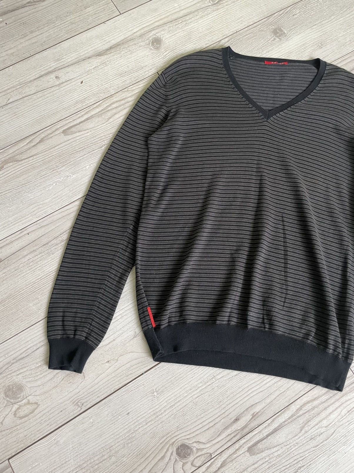 Prada Prada Red Tab Sweater Size US L / EU 52-54 / 3 - 7 Thumbnail