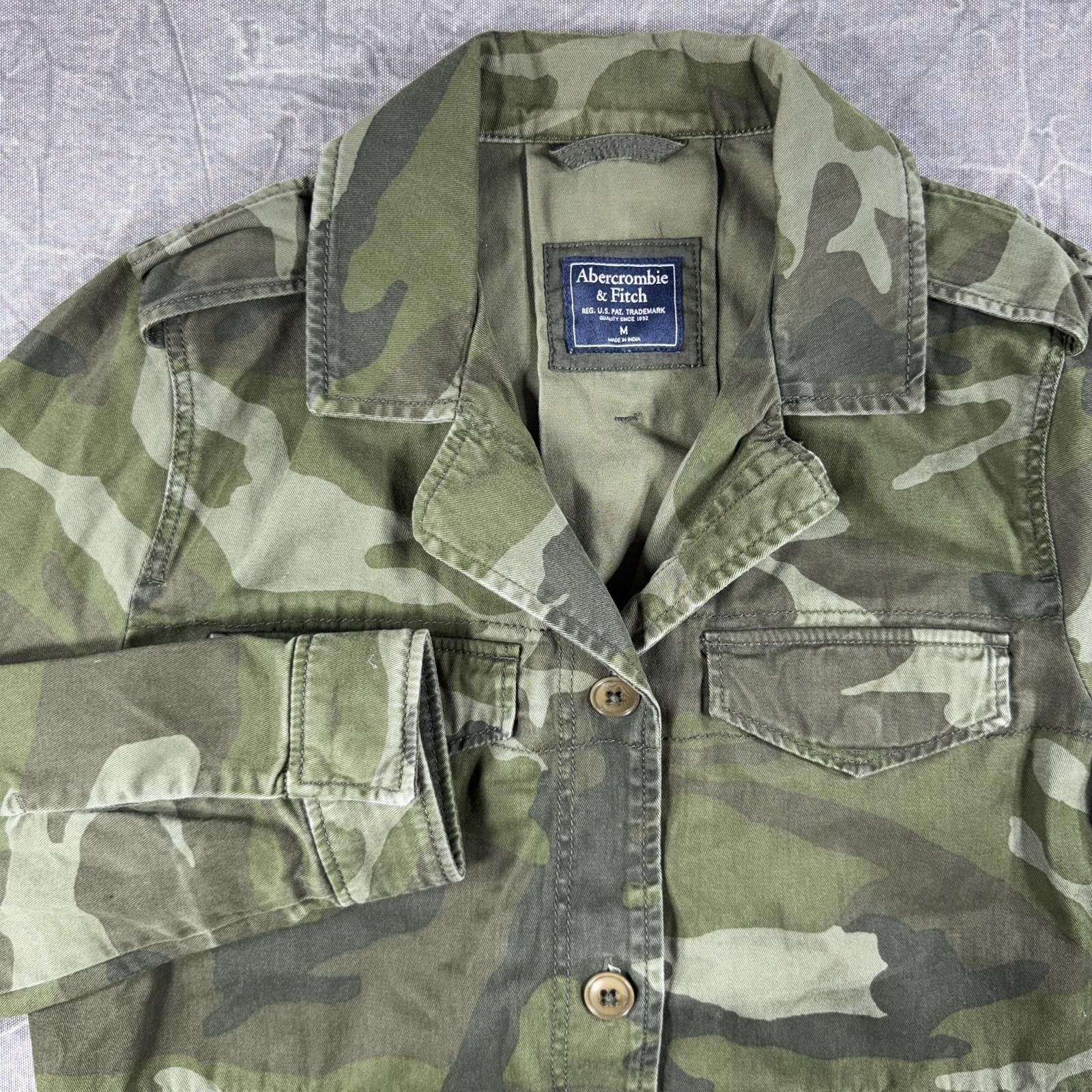 Abercrombie & Fitch Abercrombie Jacket Women's M Camo Button Up Size M / US 6-8 / IT 42-44 - 1 Thumbnail