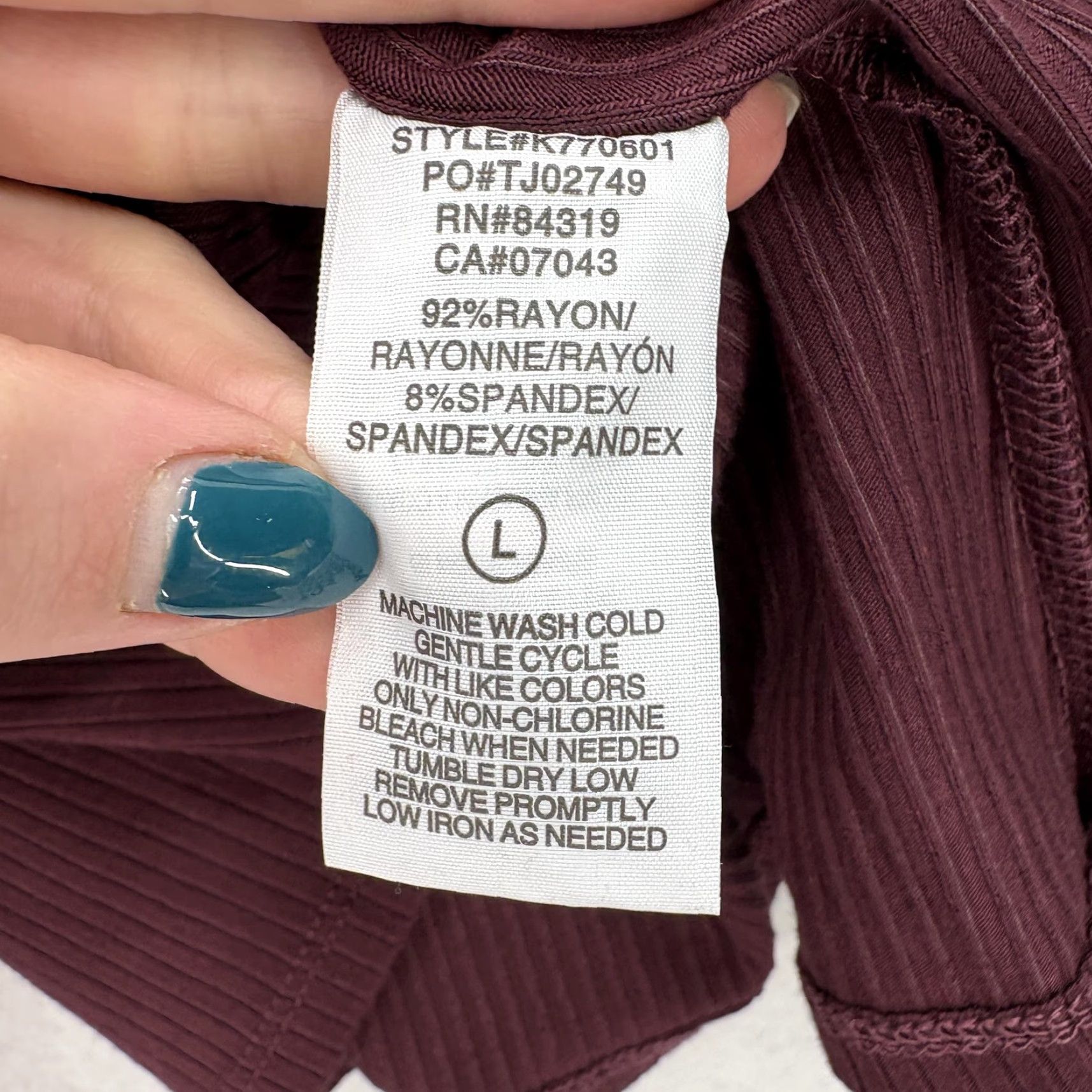 Vintage Cyrus Shirt Womens L Burgundy Ribbed Stretch Long Sleeve Crew Neck Top NYC Size L / US 10 / IT 46 - 7 Thumbnail