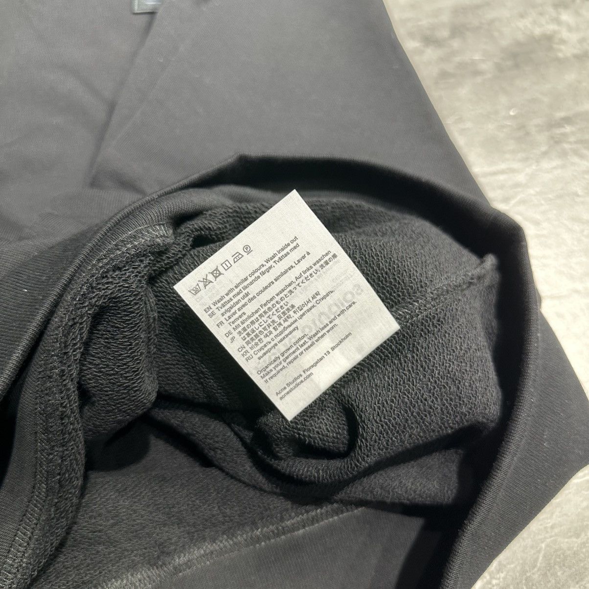 Acne Studios Acne Studios Face Patch Crewneck Size US M / EU 48-50 / 2 - 6 Thumbnail