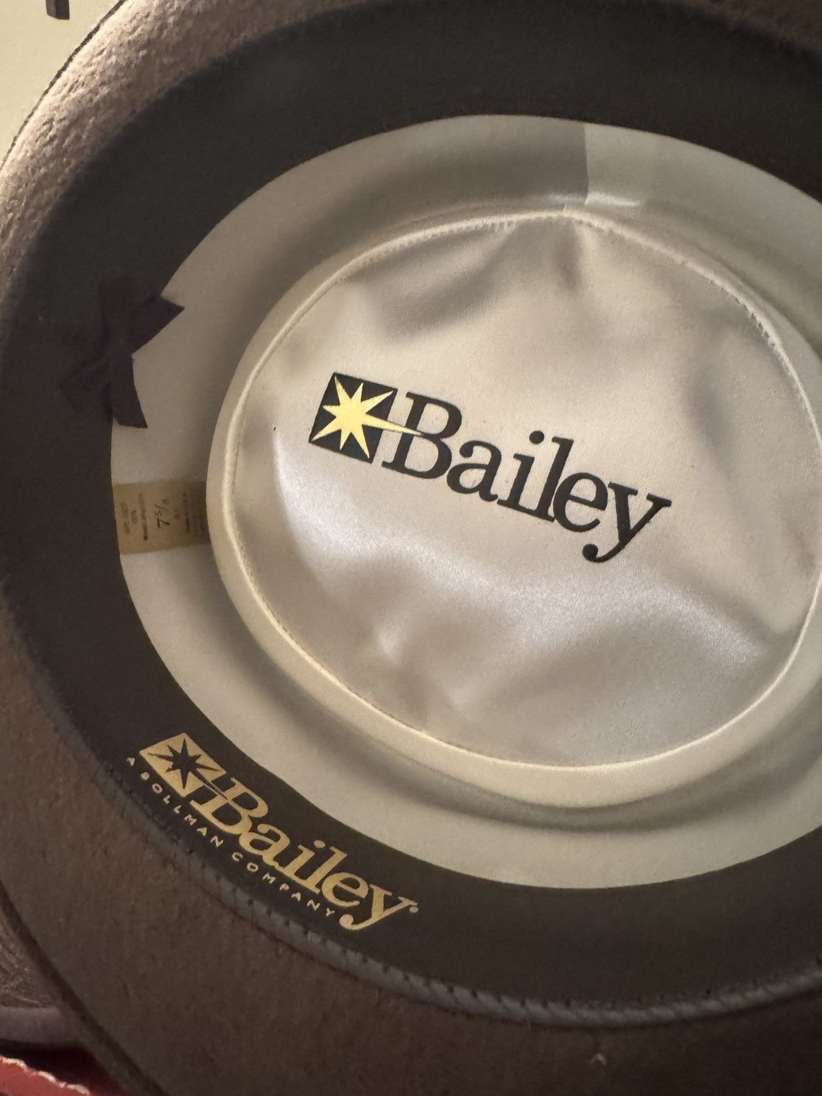 Kangol Dobbs, Karol, Biltmore, Bailey hats Size 28 - 10 Thumbnail