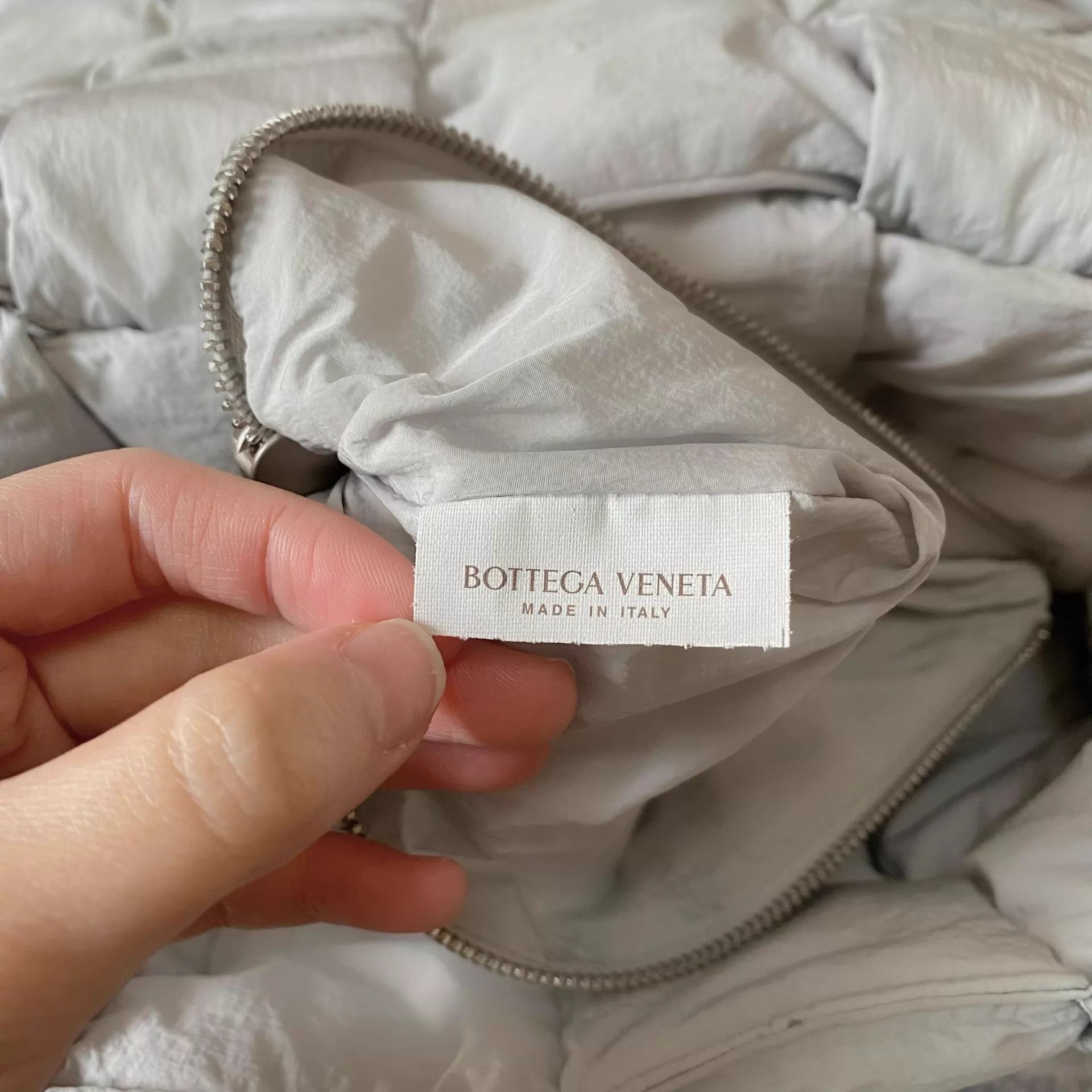 Bottega Veneta Bottega Veneta Nylon Pillow Bag Women's Crossbody/Shoulder Size ONE SIZE - 7 Thumbnail
