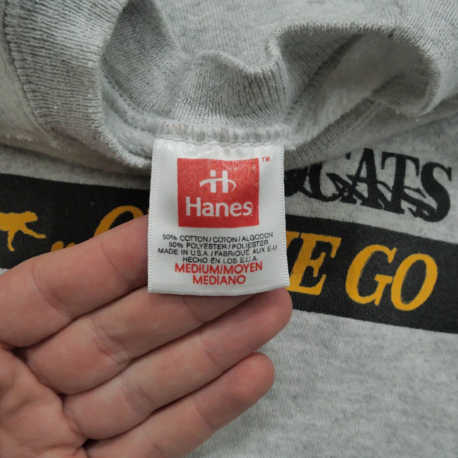 Hanes VINTAGE Hanes Sweatshirt Womens M Grey 90s Pullover Crew Neck Long Sleeve Activewear Winter (KS Wildcats) Size M / US 6-8 / IT 42-44 - 6 Thumbnail