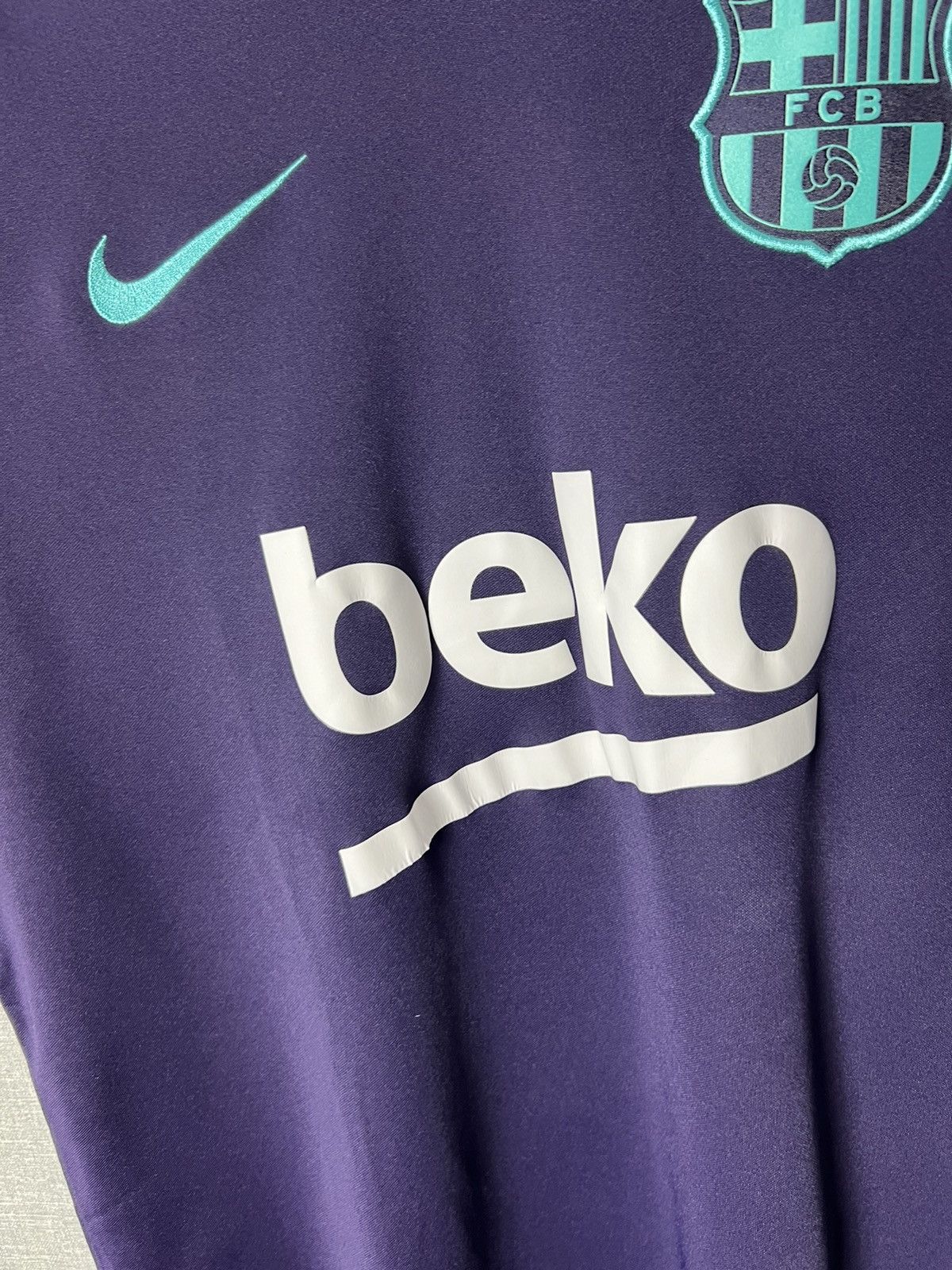 Nike Barcelona Nike 2017 - 2018 Training Soccer Jersey Size US L / EU 52-54 / 3 - 6 Thumbnail