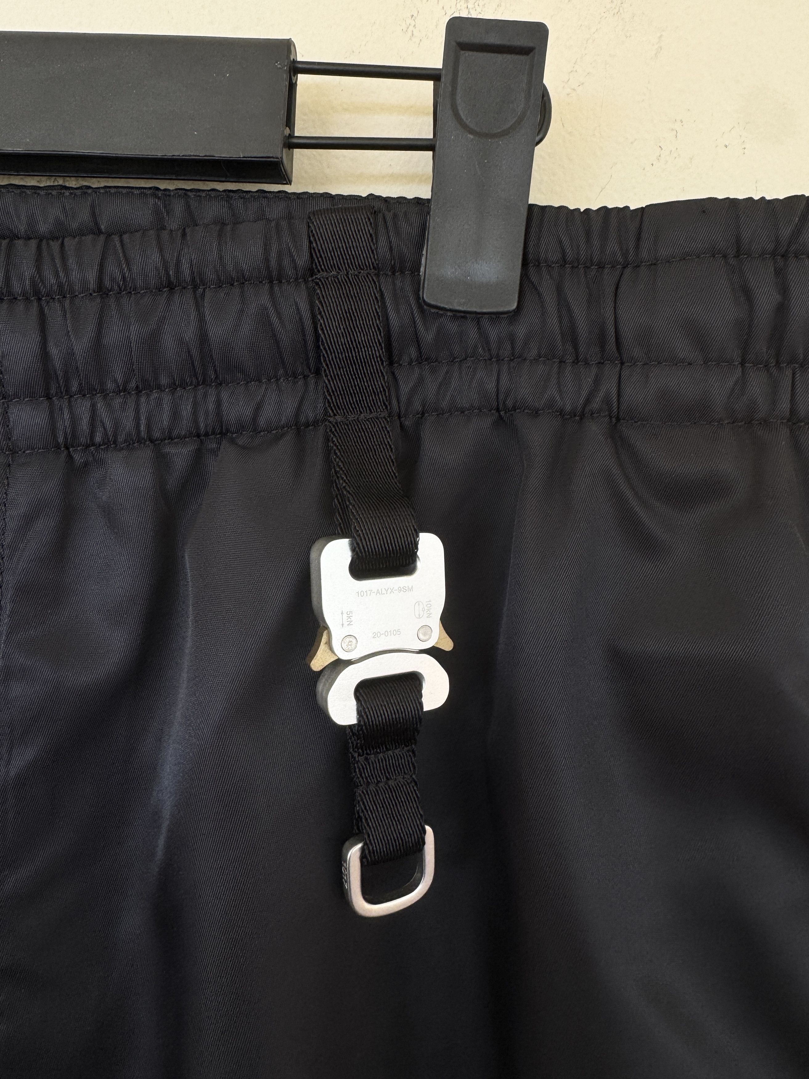 1017 ALYX 9SM Alyx Nylon Zipper Pants With Hardware Size US 34 / EU 50 - 6 Thumbnail