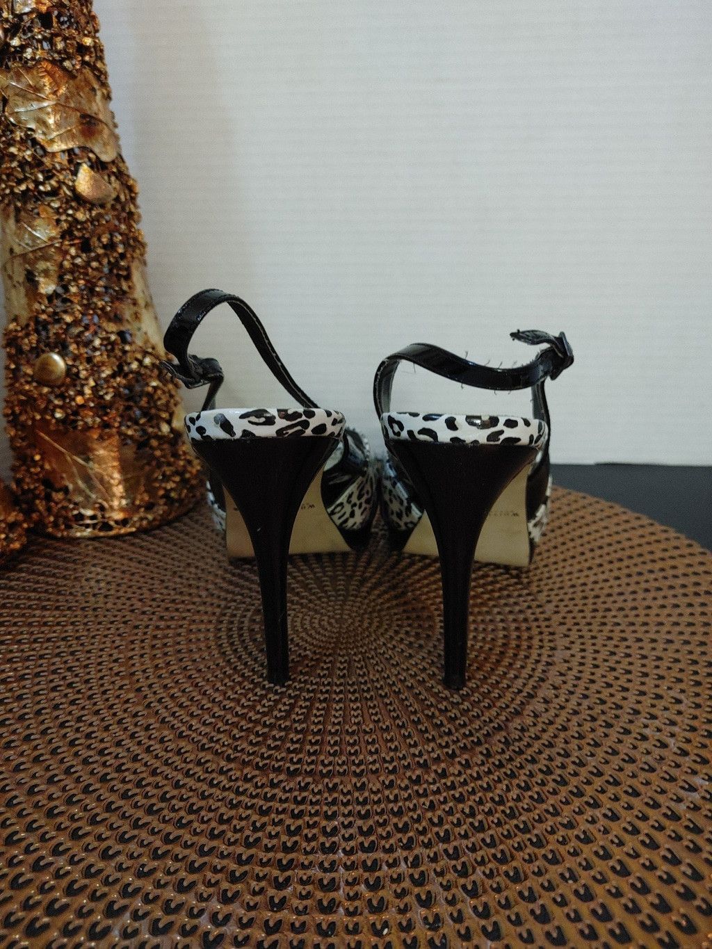 White House Black Market White House Black Market Kurt Heels Size 9M Size US 9 / IT 39 - 4 Thumbnail