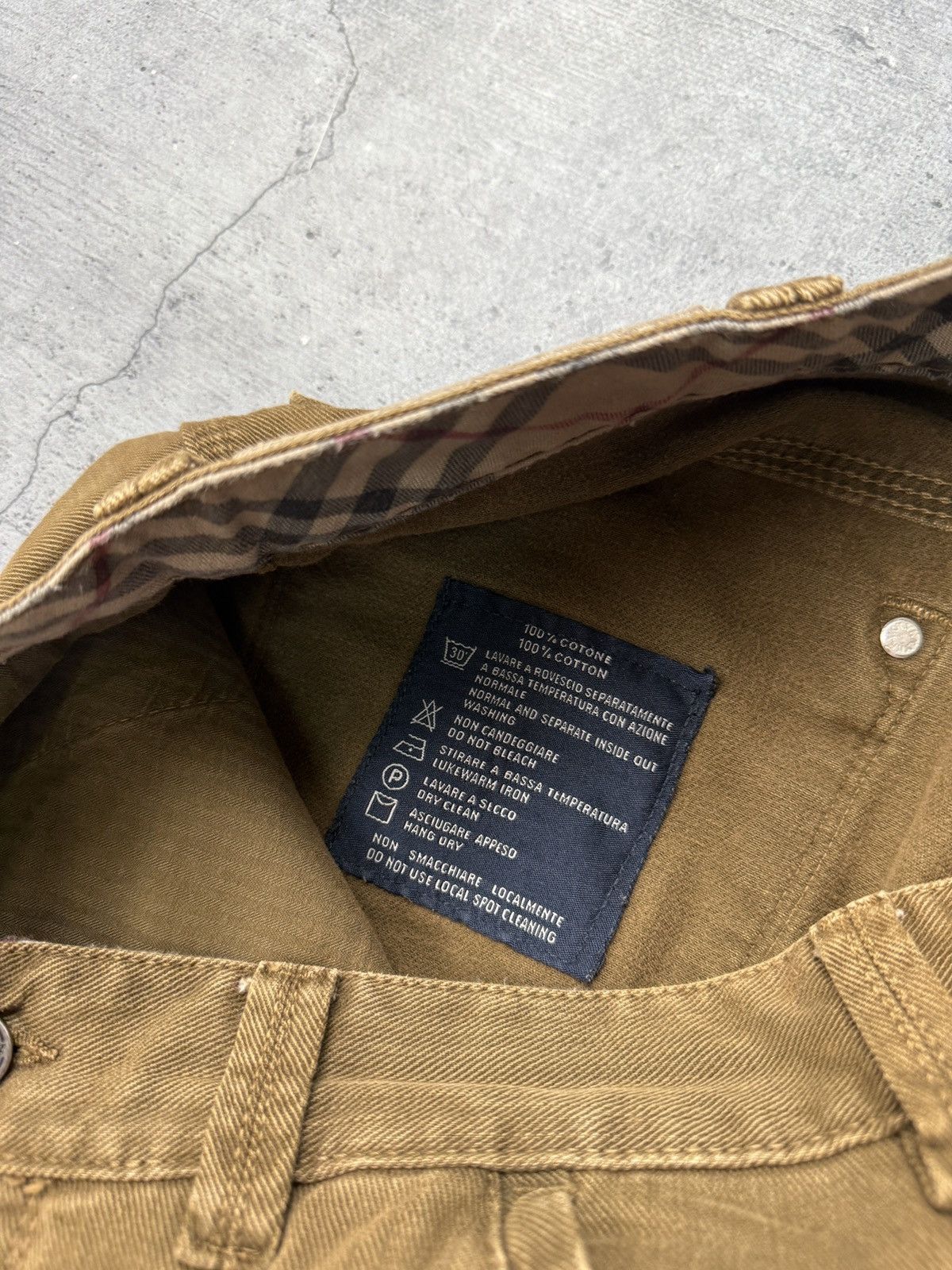 Burberry Vintage Burberry Pants Size US 31 - 13 Thumbnail