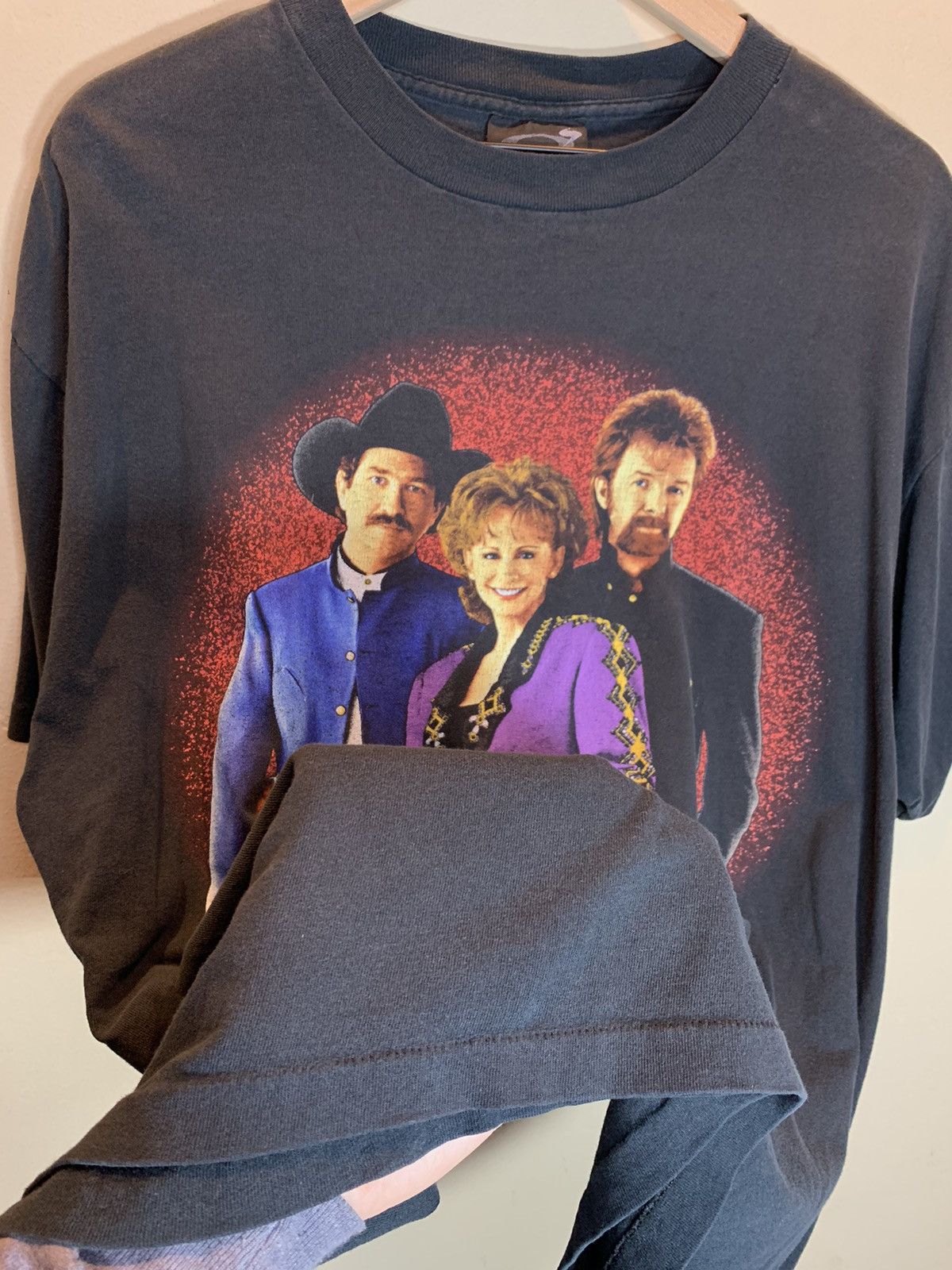 Band Tees *RARE* Vintage 90’s Brooks Dunn Reba Tour Art Band T-Shirt Size US XL / EU 56 / 4 - 5 Thumbnail