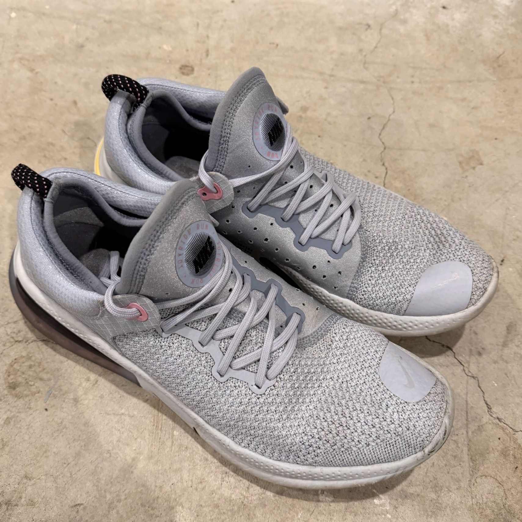 Nike Joyride Run Flyknit Sneakers Mens Size 11.5 AQ2730-401 Obsidian Mist Used Sneakers Mens Nike Joyride Run Flyknit Obsidian Mist 11.5 AQ2730-401