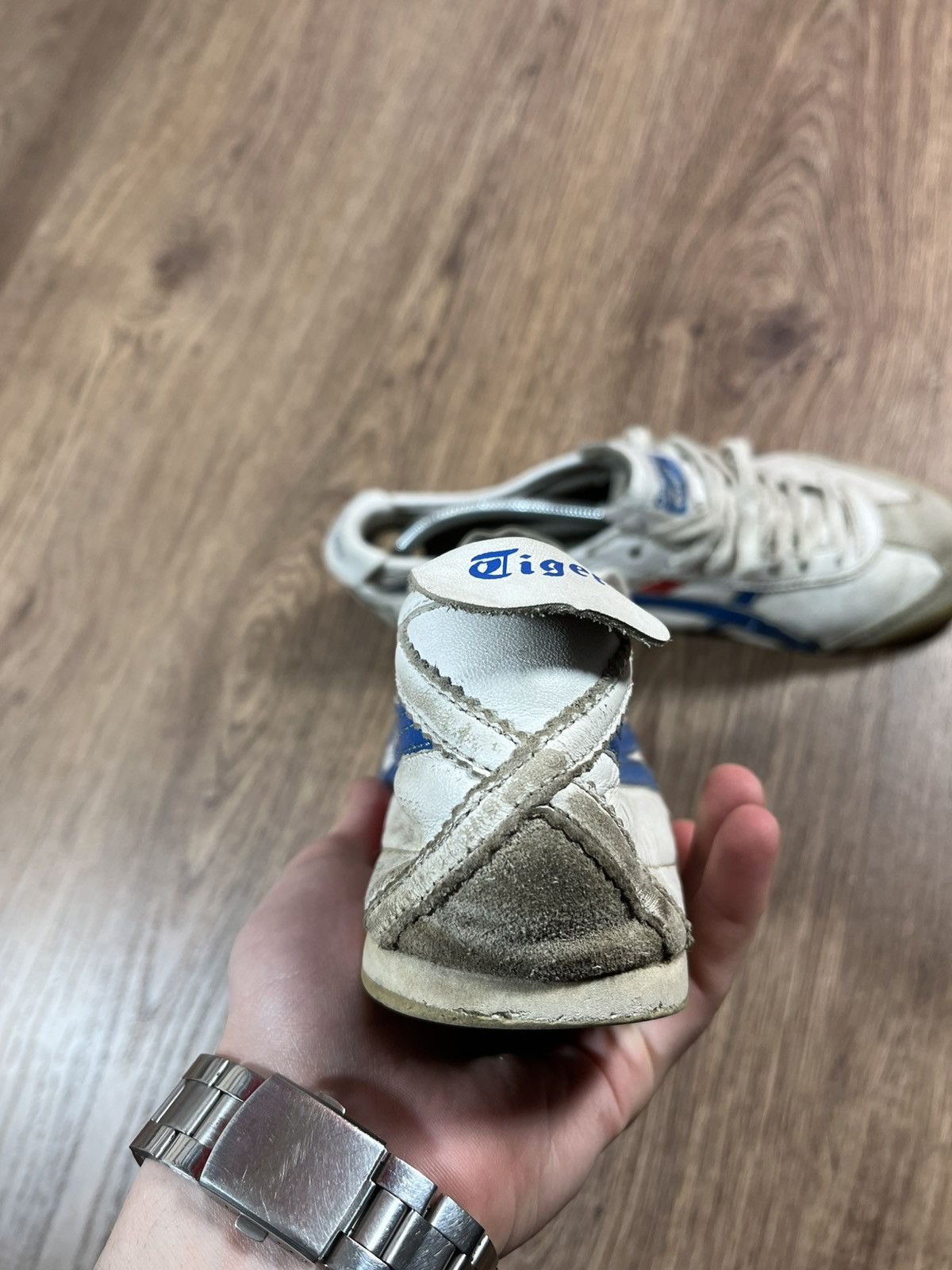 Asics Asics Onitsuka Tiger🐯 Distressed Vintage Sneakers Size US 10 / EU 43 - 12 Thumbnail