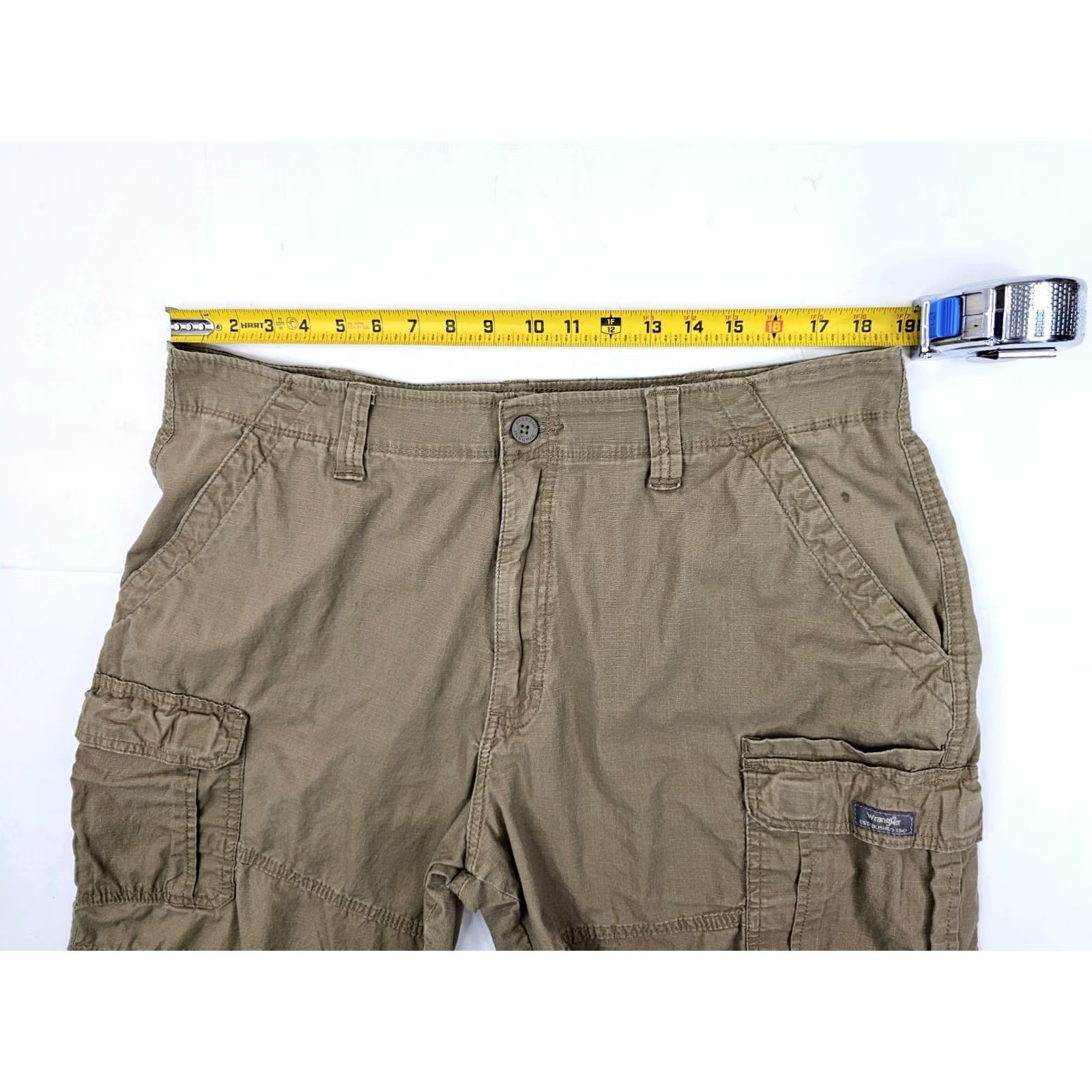 Wrangler Wrangler Relaxed Fit Ripstop Cargo Shorts Men 38 Cargo Pocket Brown Inseam 9.5" Coyote Tan Ripstop Modern Outdoor Casual Workwear Size US 38 / EU 54 - 6 Thumbnail