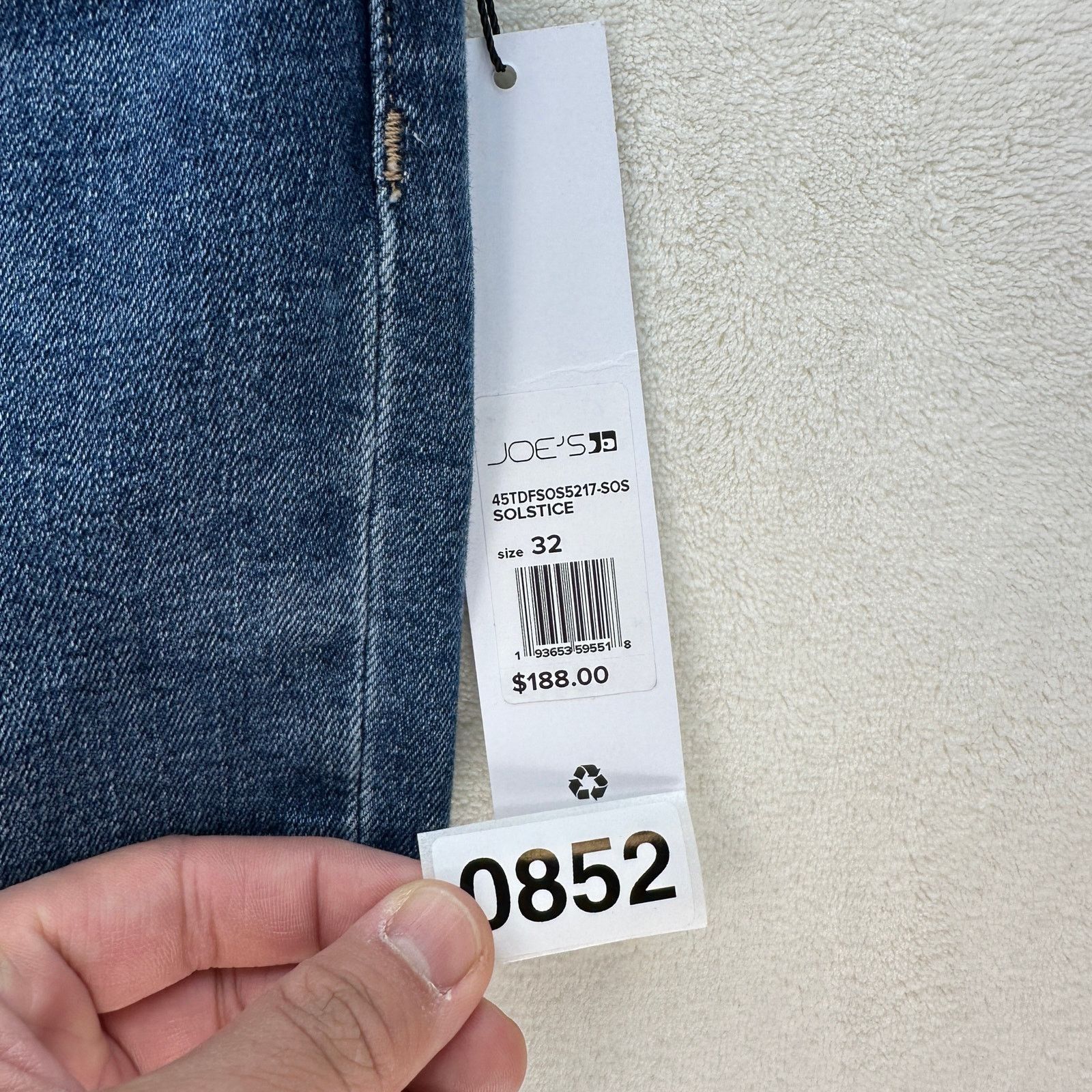 Joe's JOES WOMEN'S 32 THE CALLIE FRAYED HEM JEANS IN SOLSTICE 32 Size 32" / US 10 / IT 46 - 3 Thumbnail